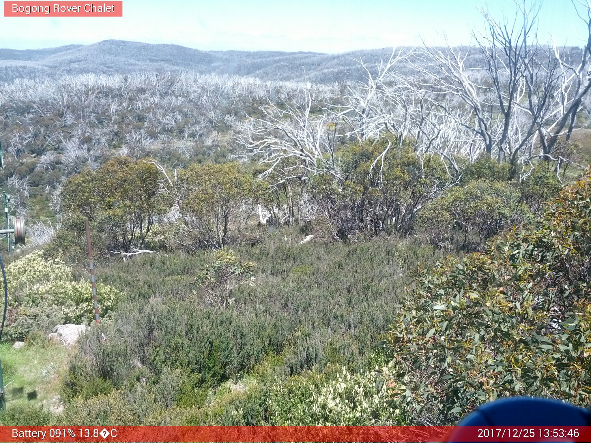 Bogong Web Cam 1:53pm Monday 25th of December 2017