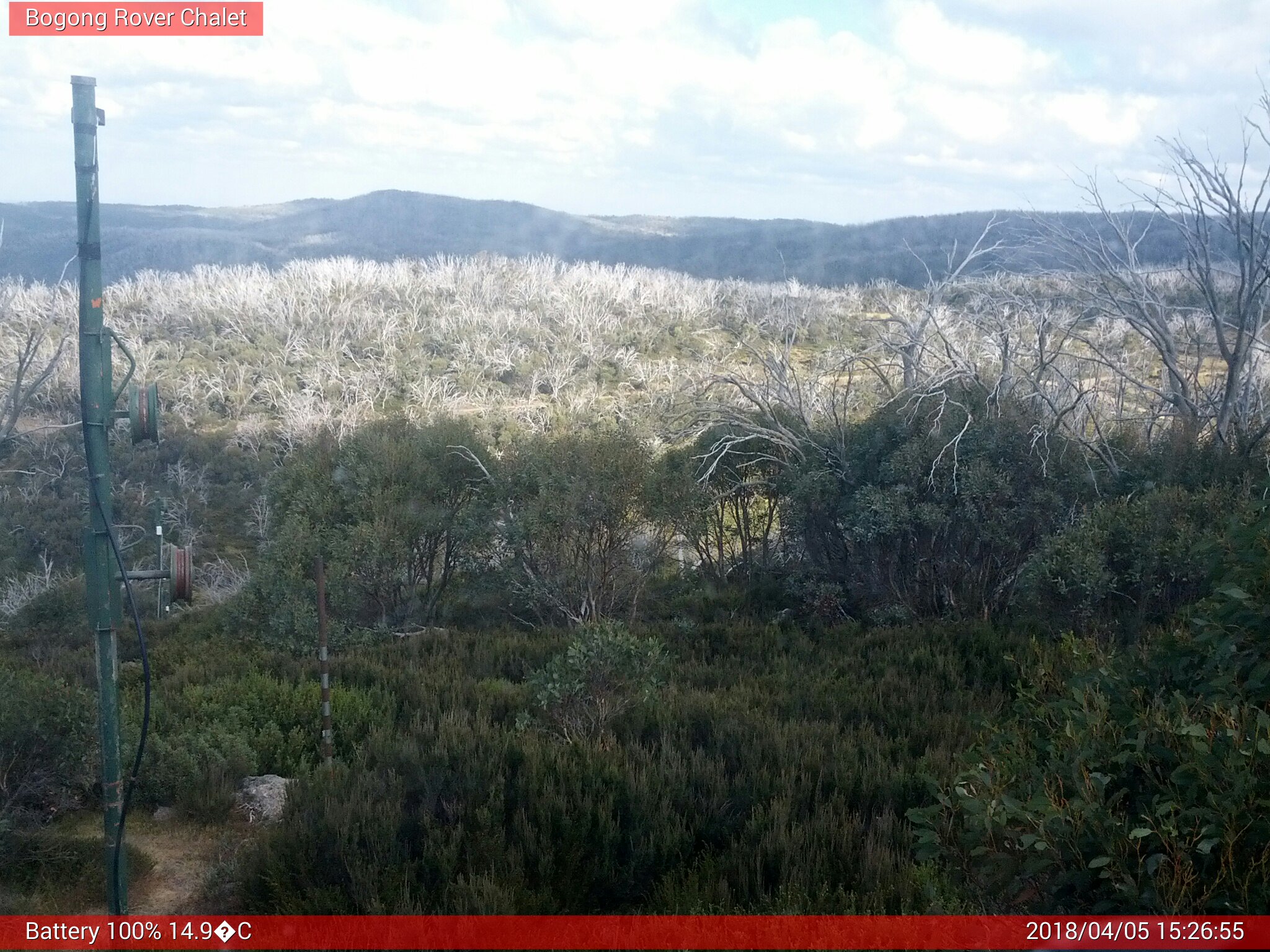 Bogong Web Cam 3:26pm Thursday 5th of April 2018