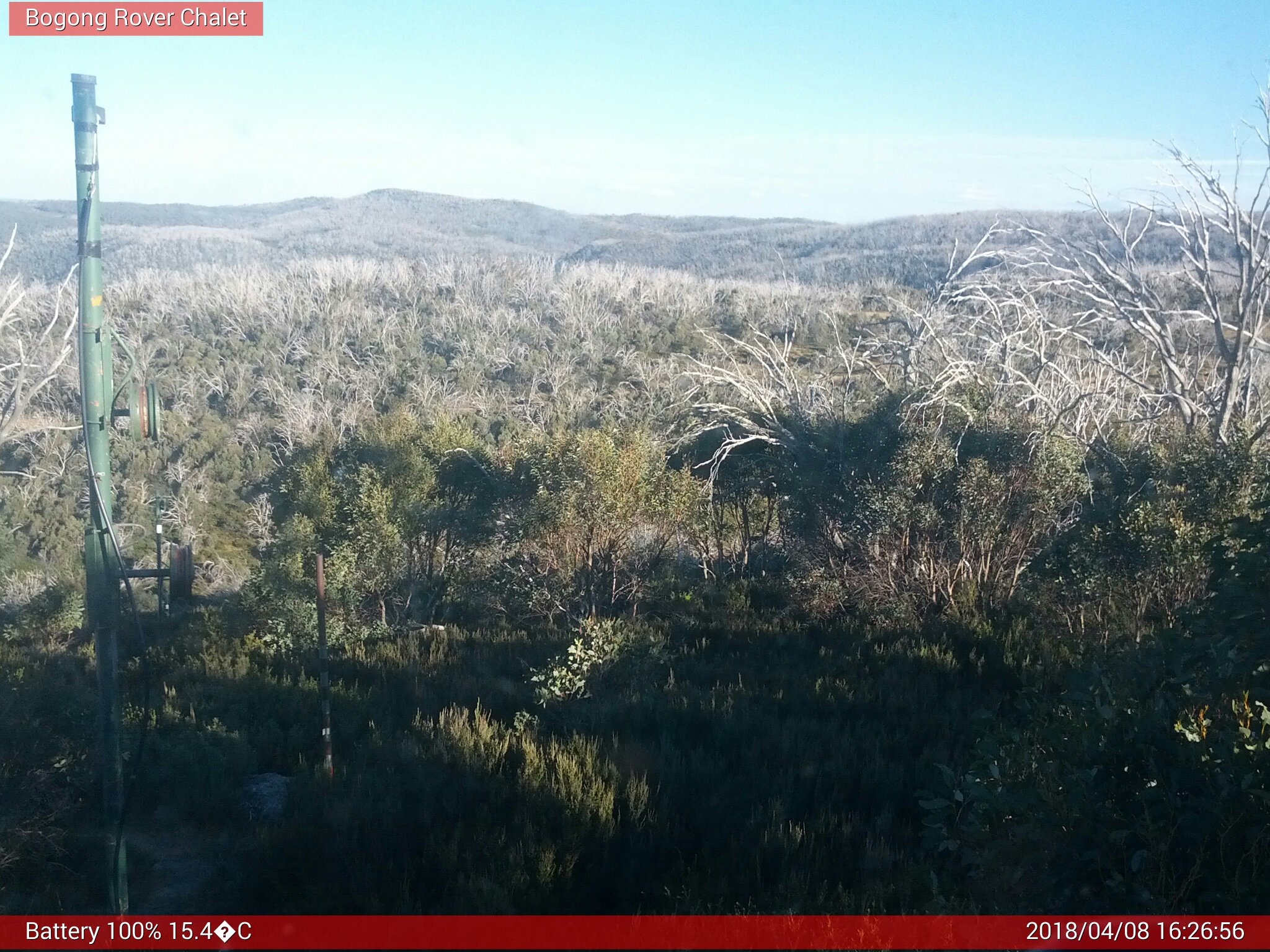 Bogong Web Cam 4:26pm Sunday 8th of April 2018