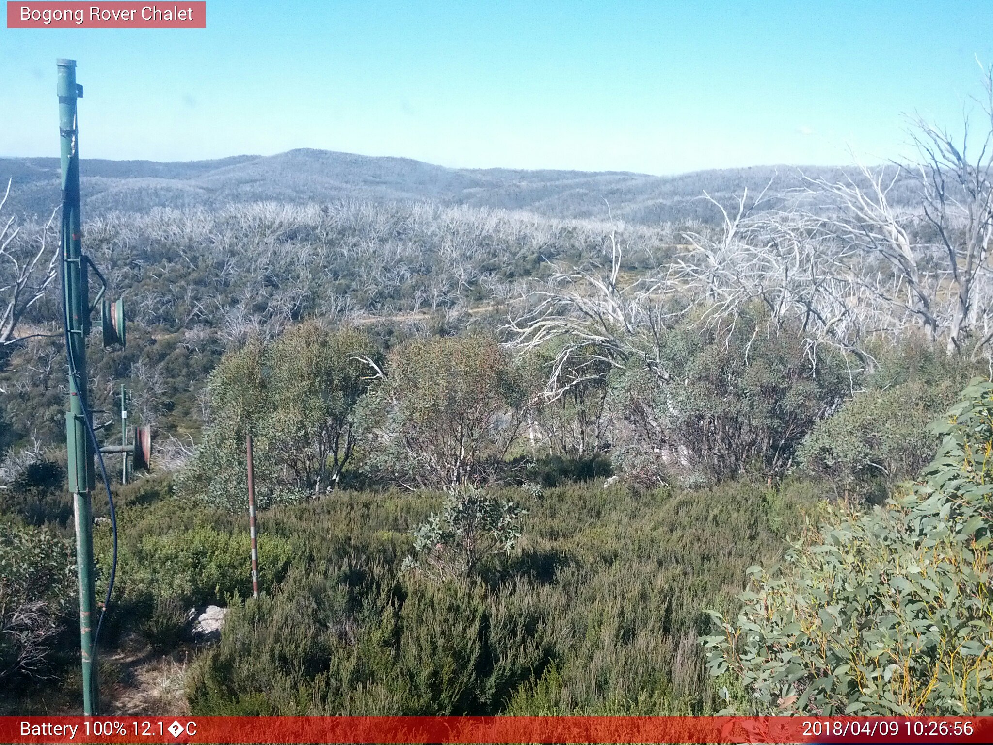 Bogong Web Cam 10:26am Monday 9th of April 2018