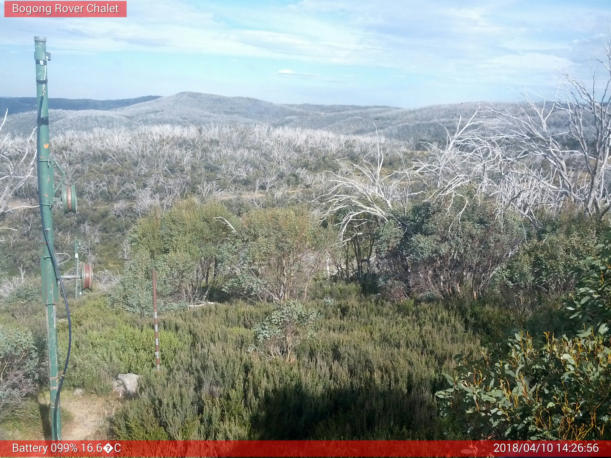 Bogong Web Cam 2:26pm Tuesday 10th of April 2018