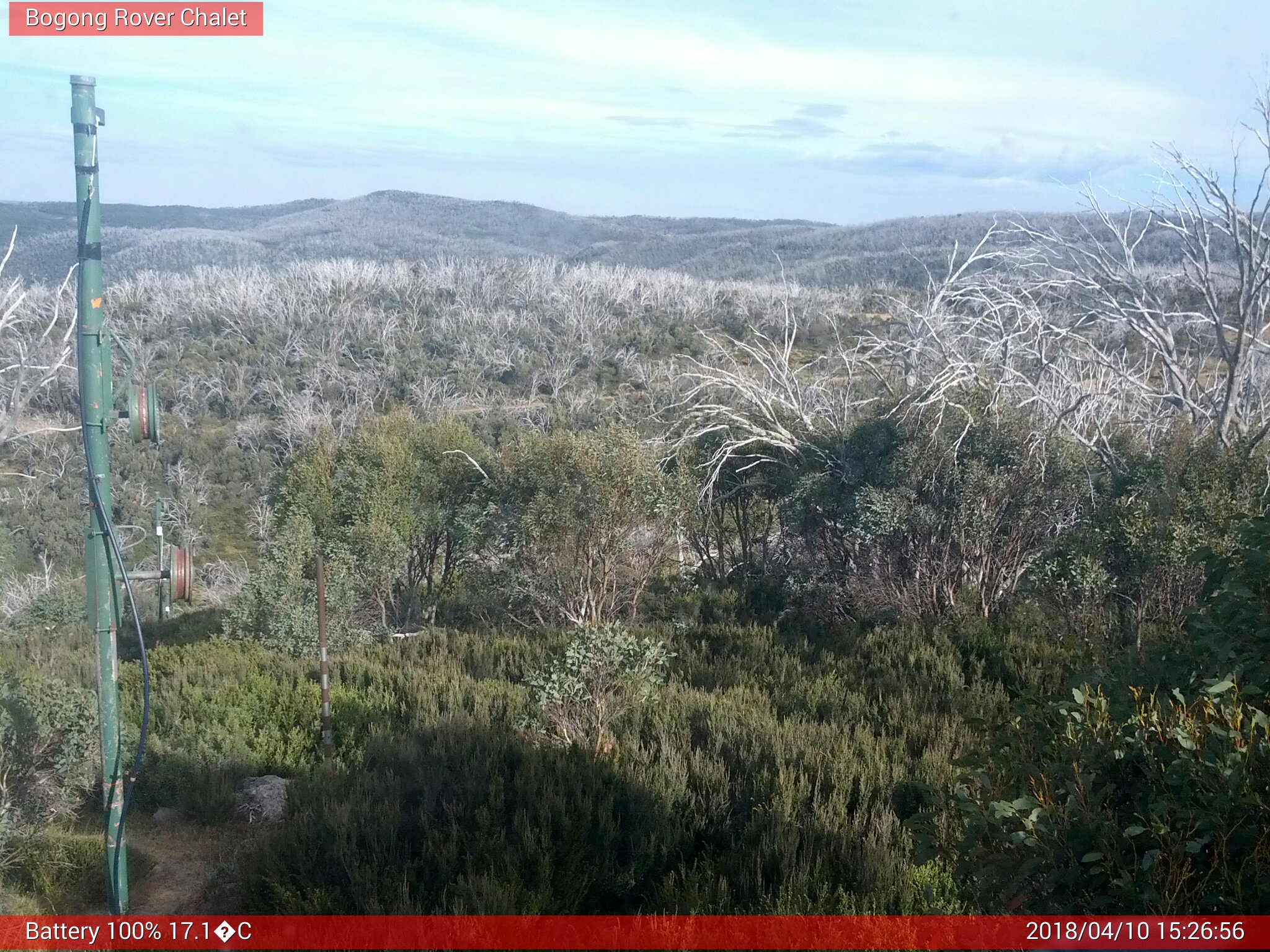 Bogong Web Cam 3:26pm Tuesday 10th of April 2018