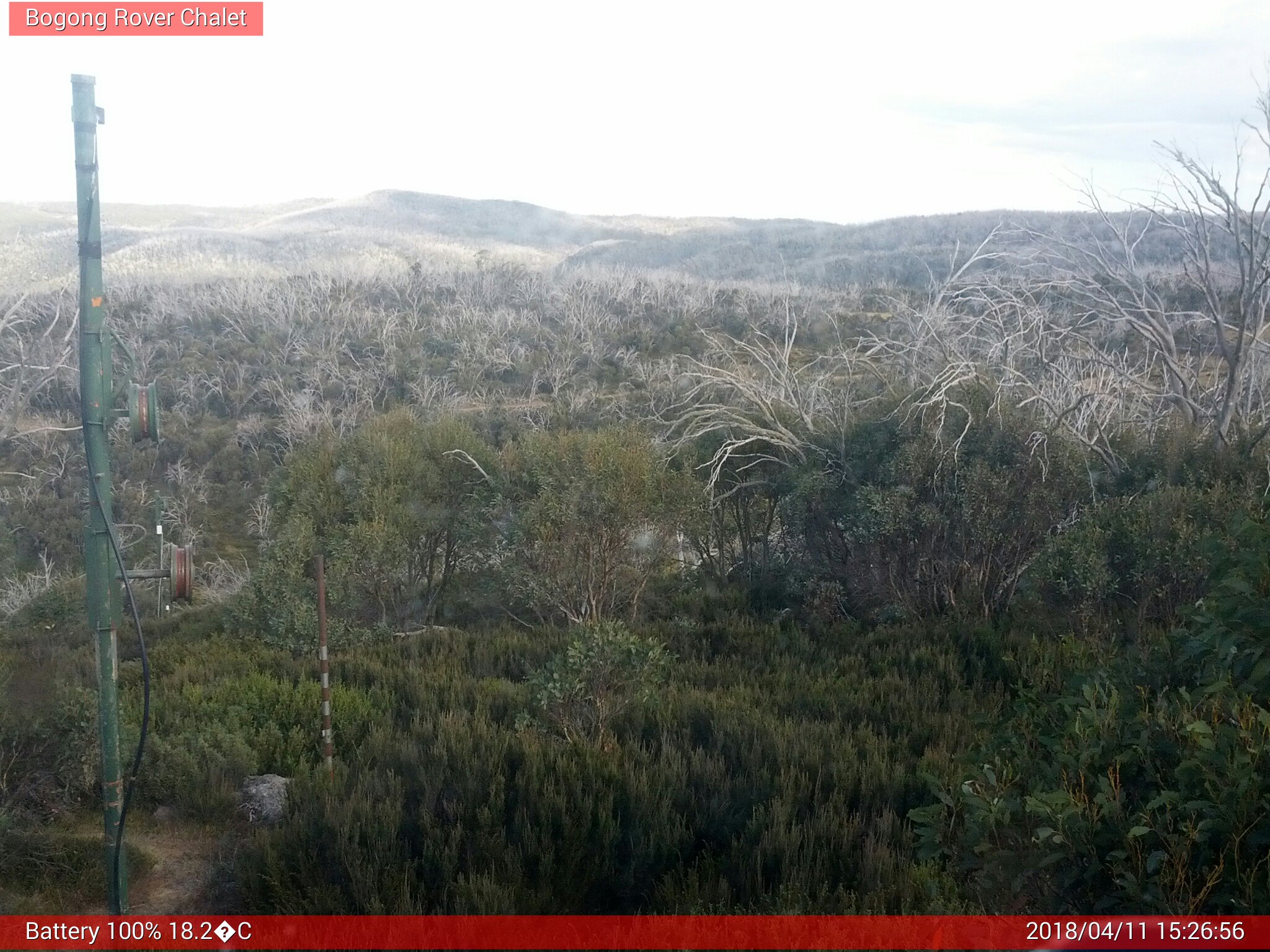 Bogong Web Cam 3:26pm Wednesday 11th of April 2018