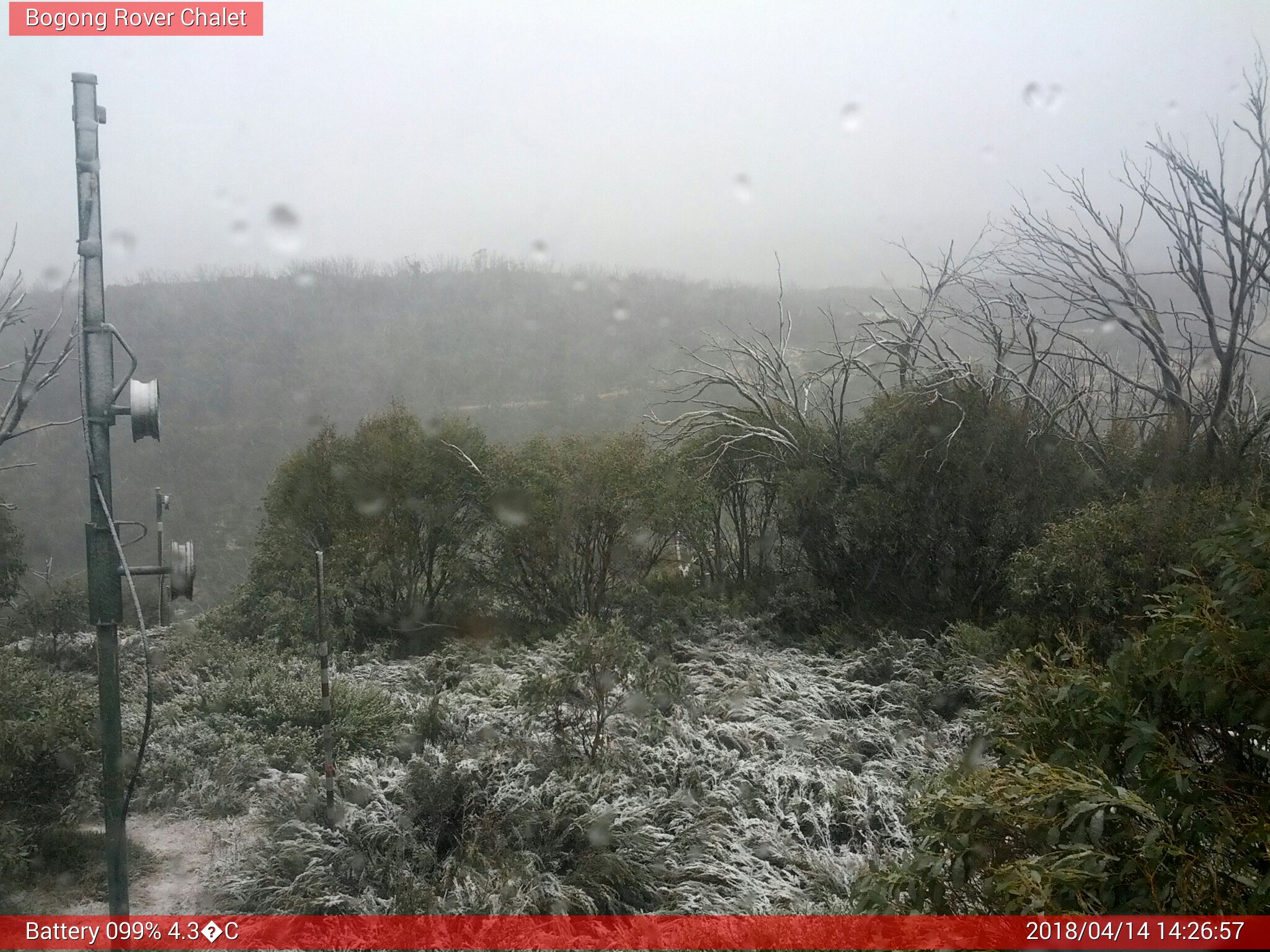 Bogong Web Cam 2:26pm Saturday 14th of April 2018