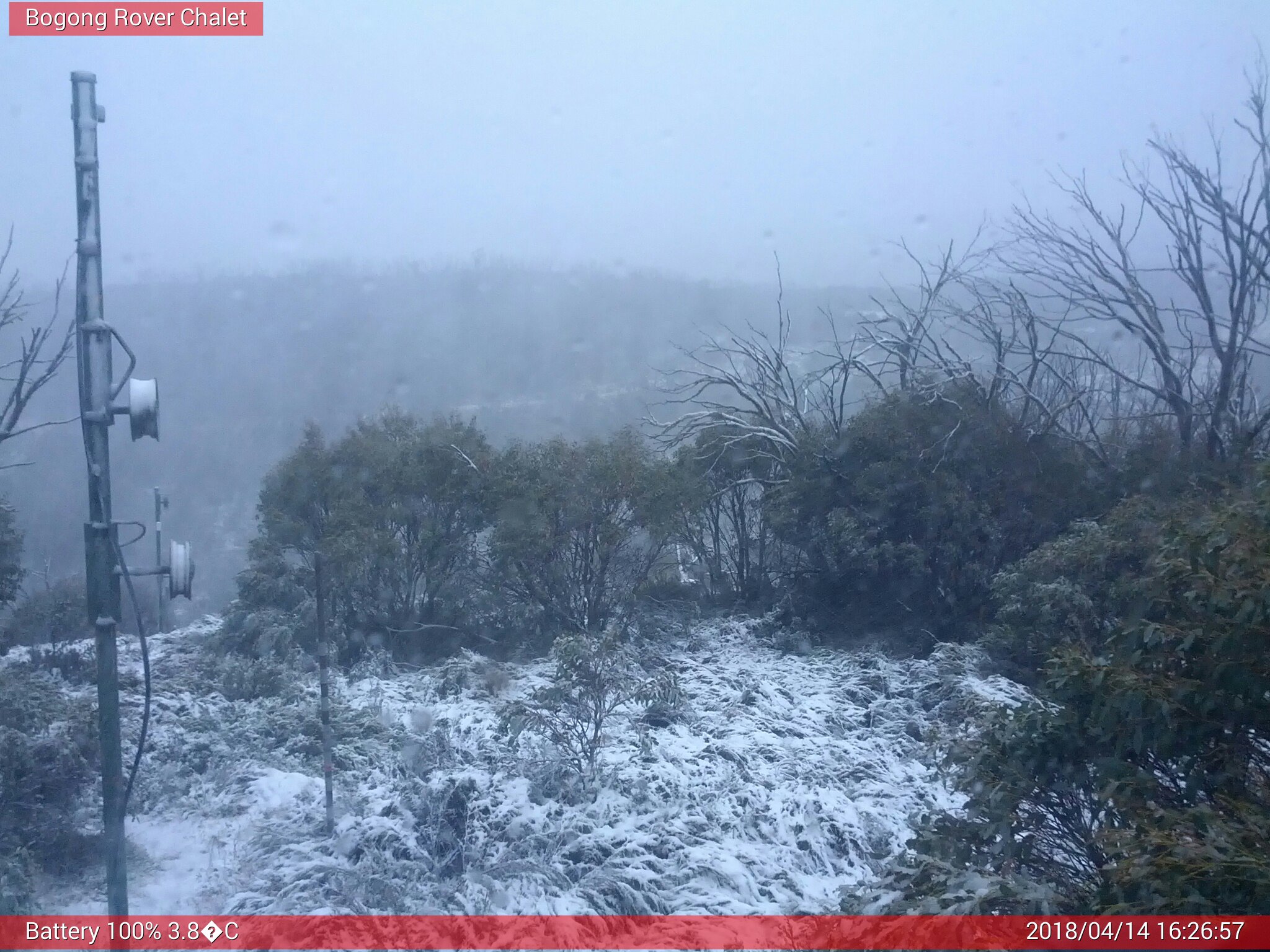 Bogong Web Cam 4:26pm Saturday 14th of April 2018