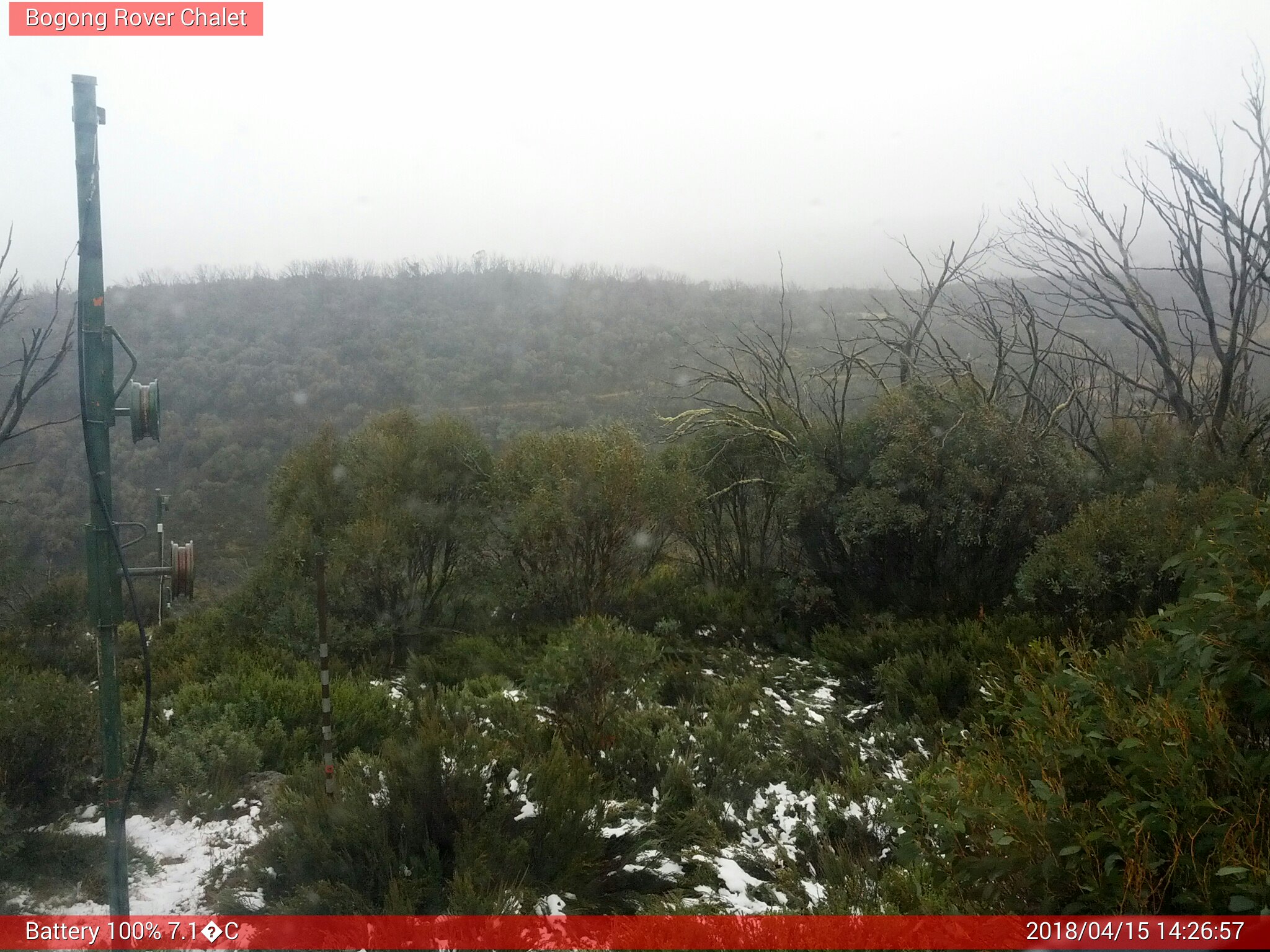 Bogong Web Cam 2:26pm Sunday 15th of April 2018