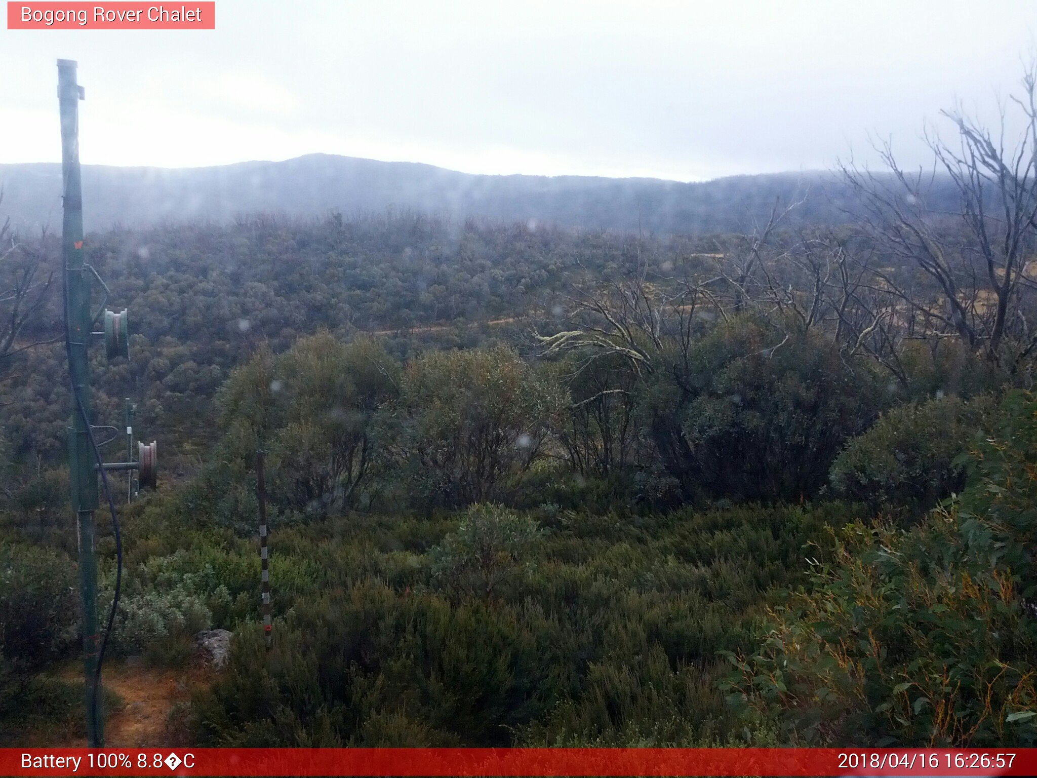 Bogong Web Cam 4:26pm Monday 16th of April 2018