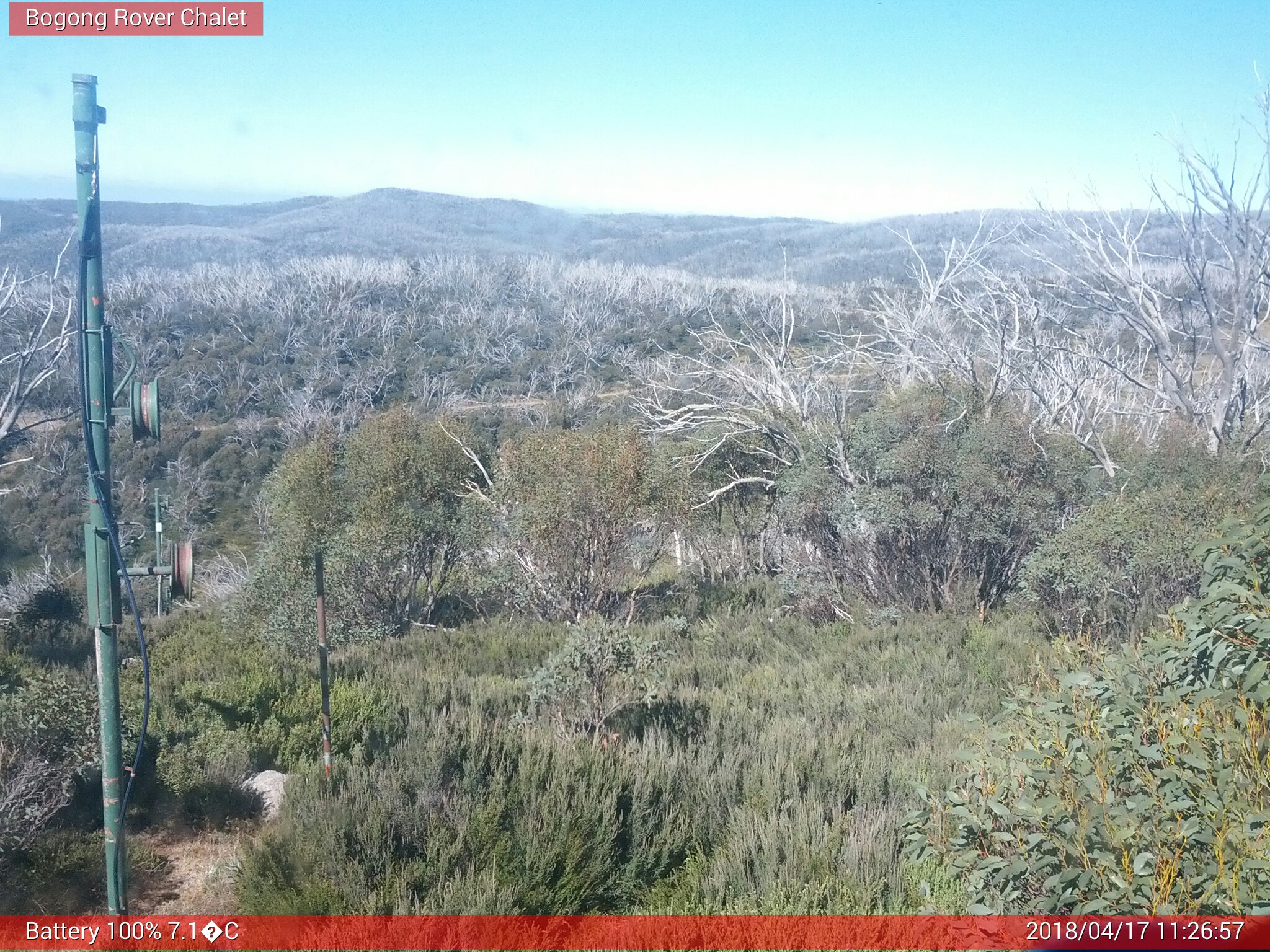 Bogong Web Cam 11:26am Tuesday 17th of April 2018