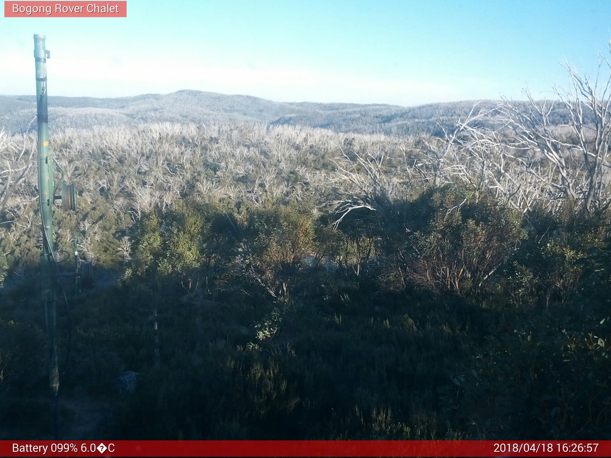 Bogong Web Cam 4:26pm Wednesday 18th of April 2018