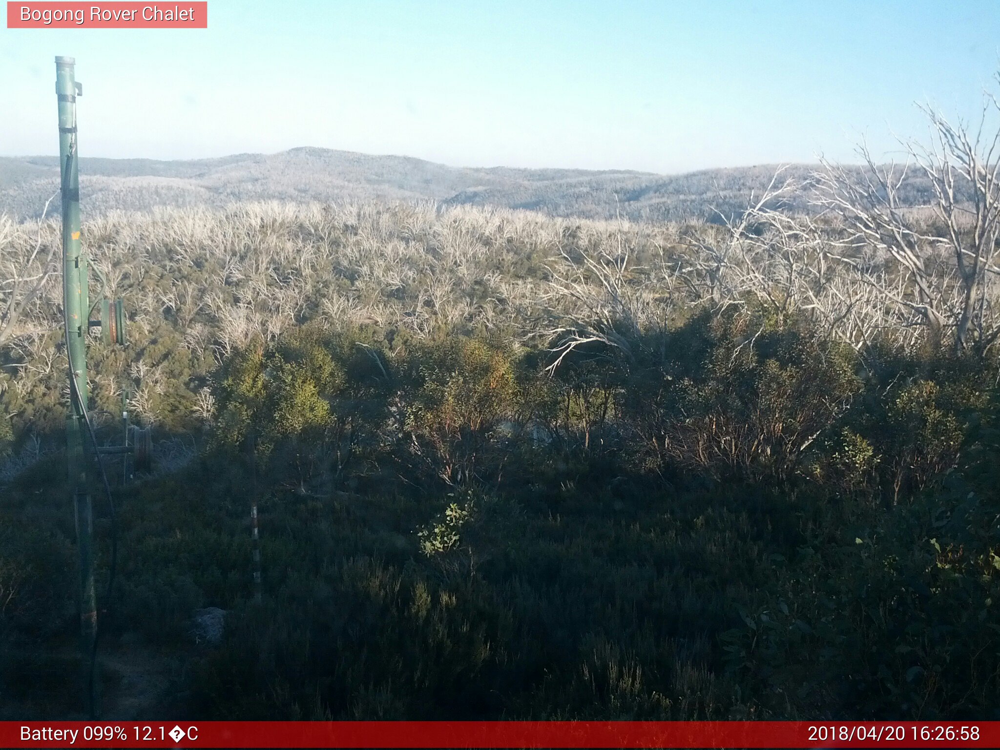 Bogong Web Cam 4:26pm Friday 20th of April 2018