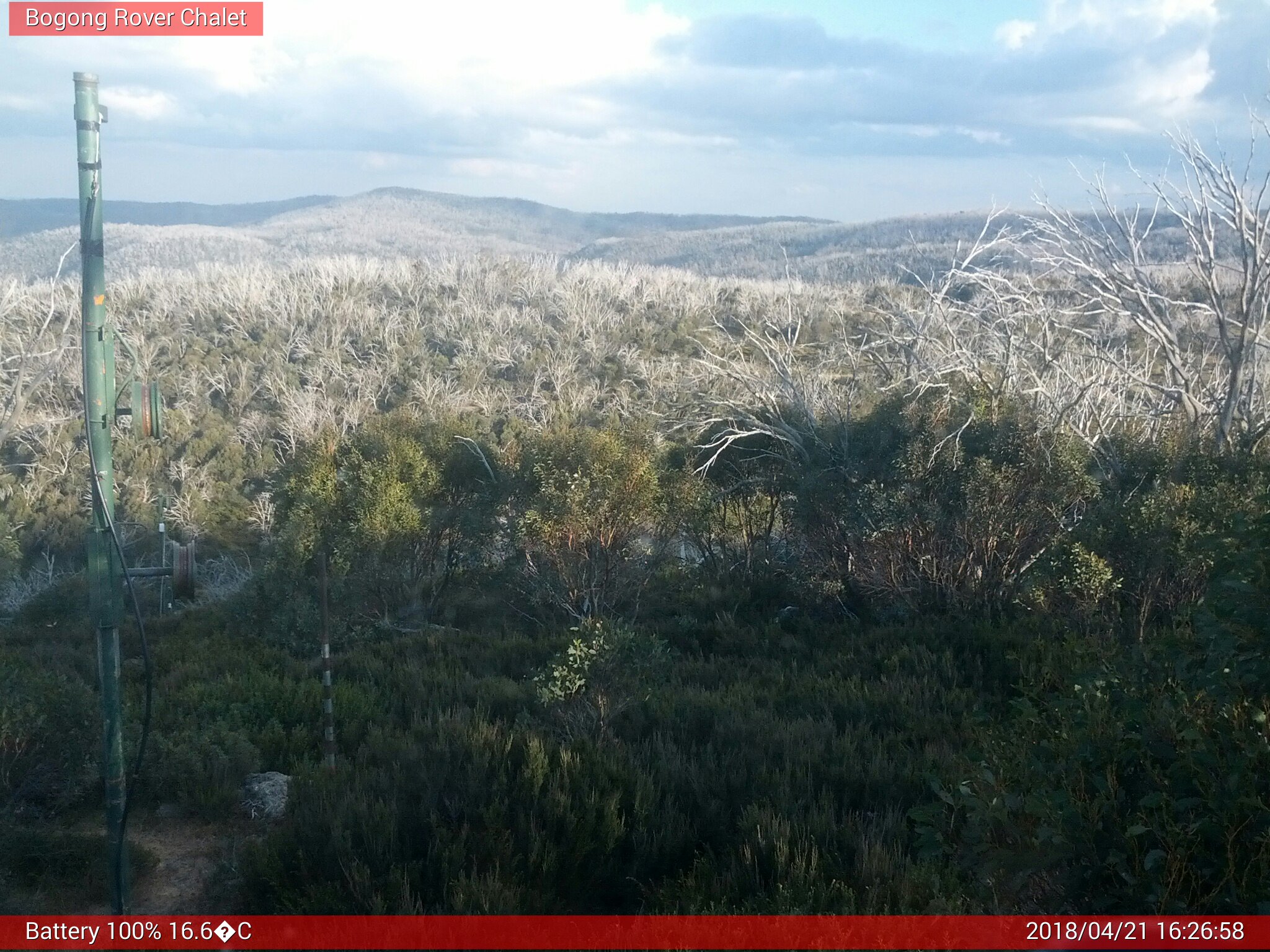 Bogong Web Cam 4:26pm Saturday 21st of April 2018