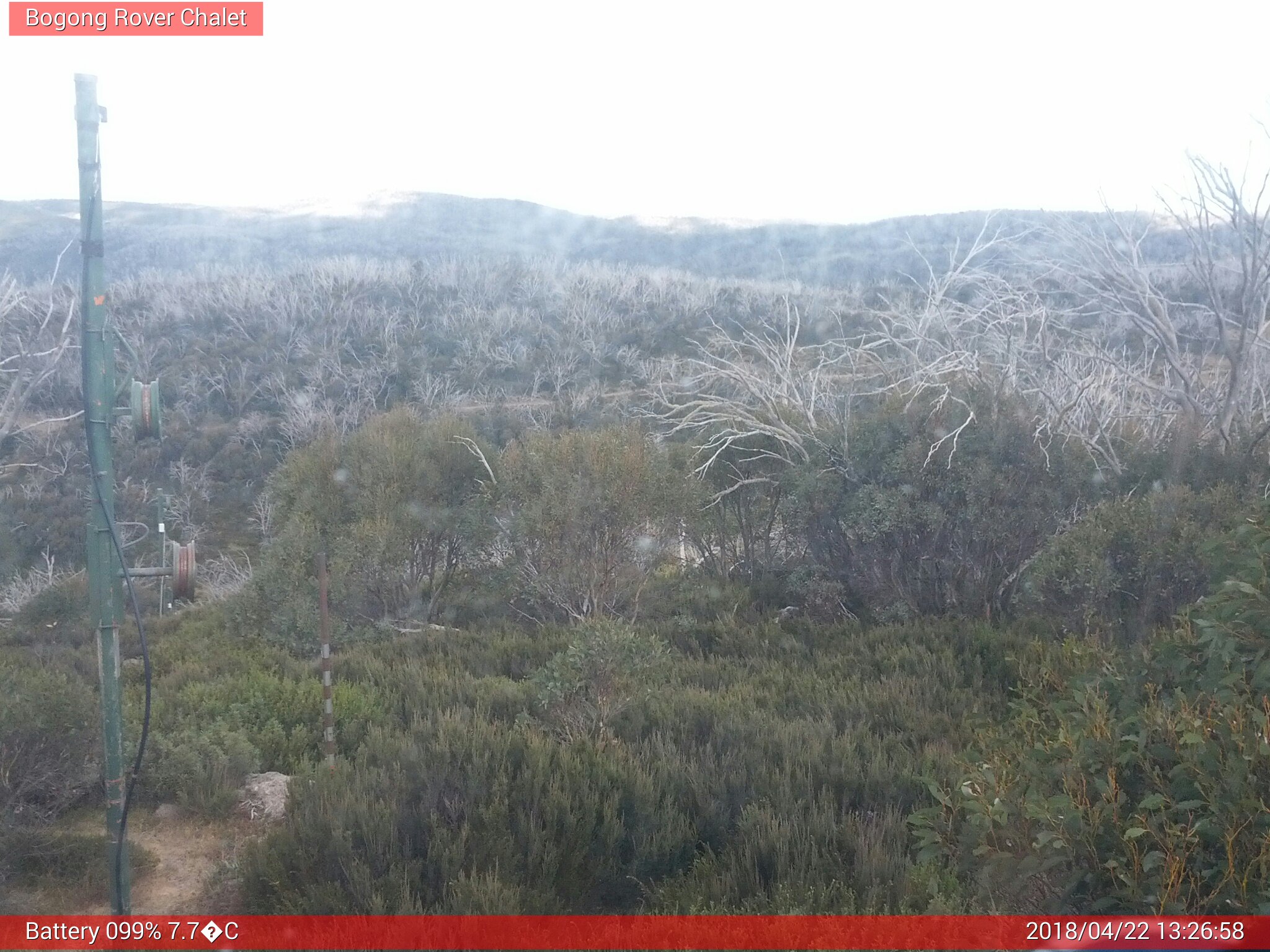 Bogong Web Cam 1:26pm Sunday 22nd of April 2018