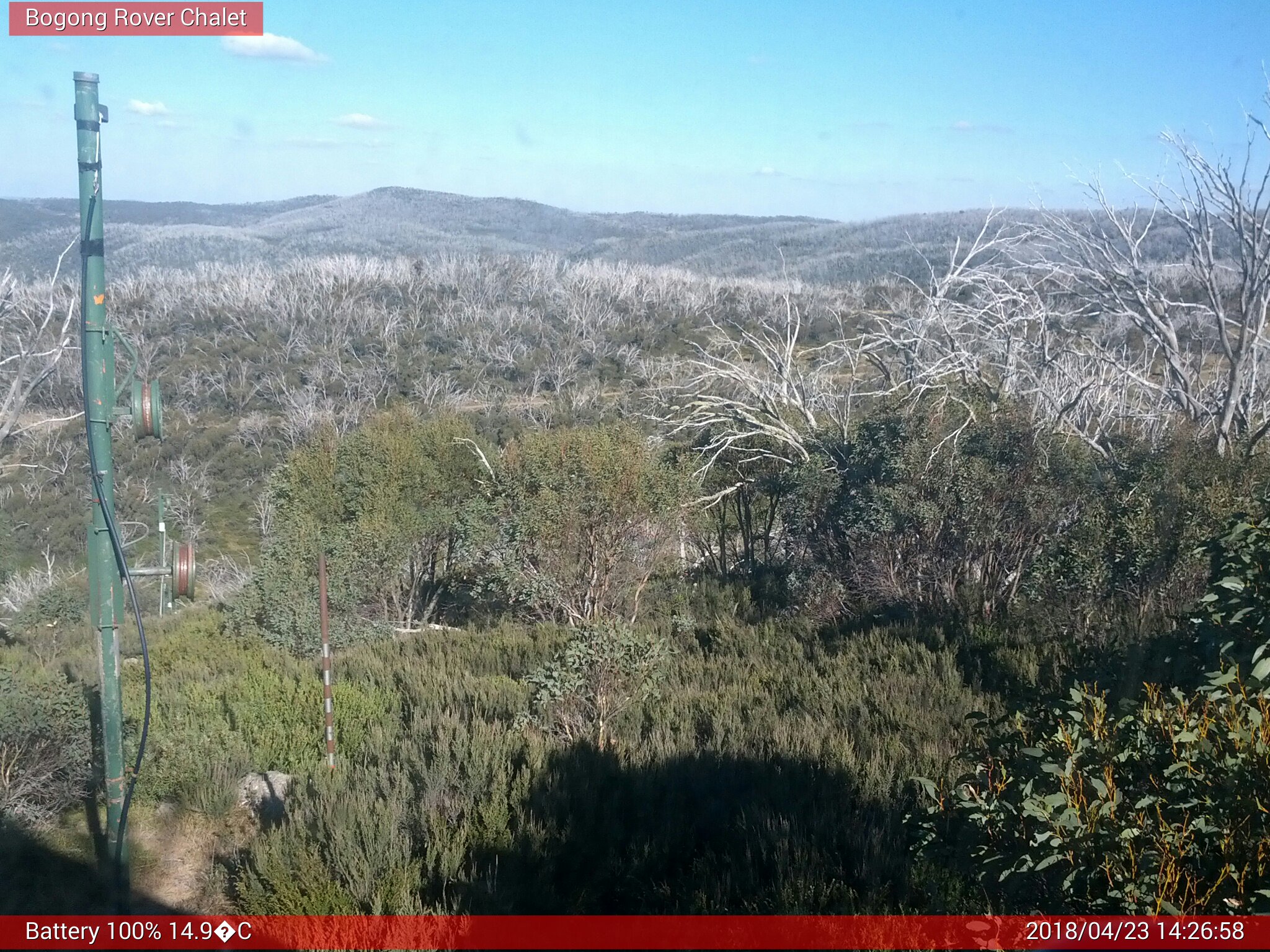 Bogong Web Cam 2:26pm Monday 23rd of April 2018