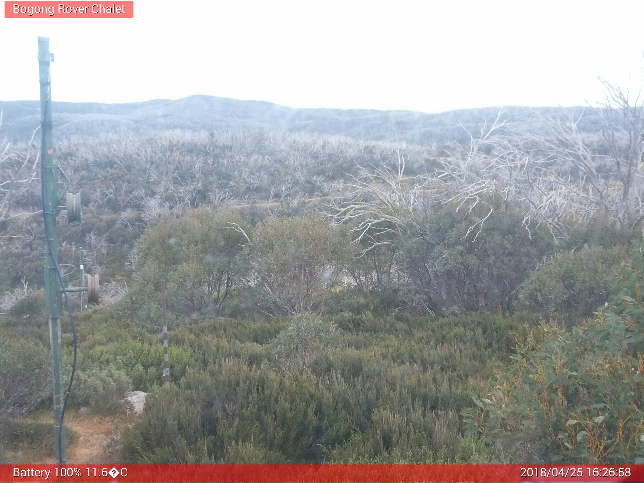 Bogong Web Cam 4:26pm Wednesday 25th of April 2018