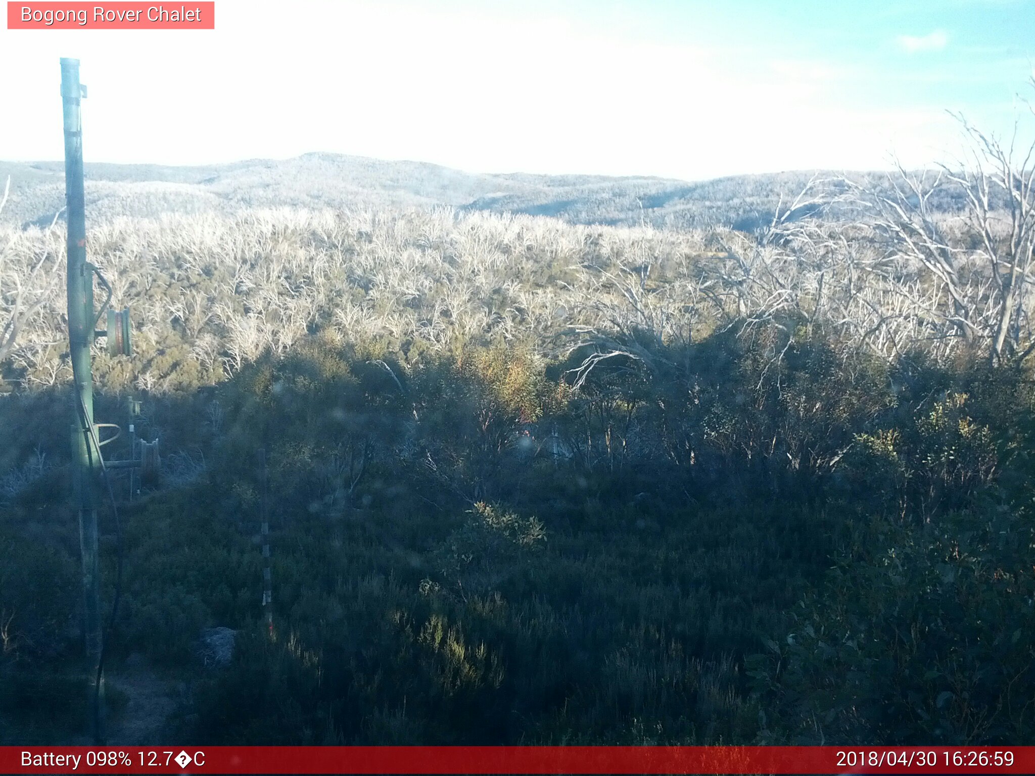 Bogong Web Cam 4:26pm Monday 30th of April 2018