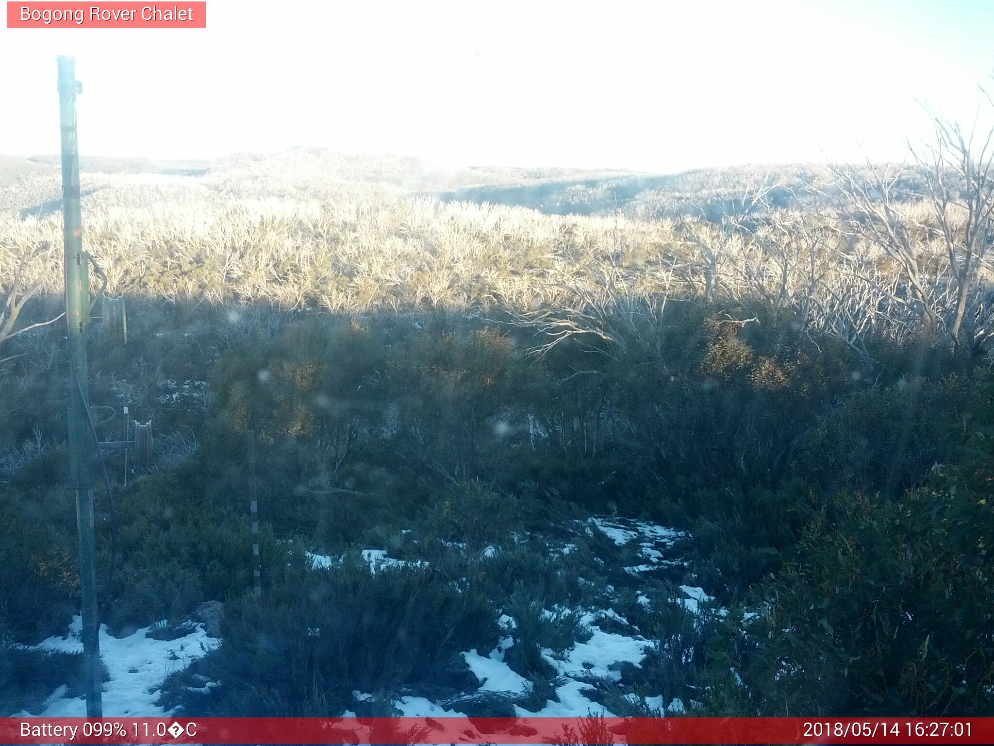 Bogong Web Cam 4:27pm Monday 14th of May 2018