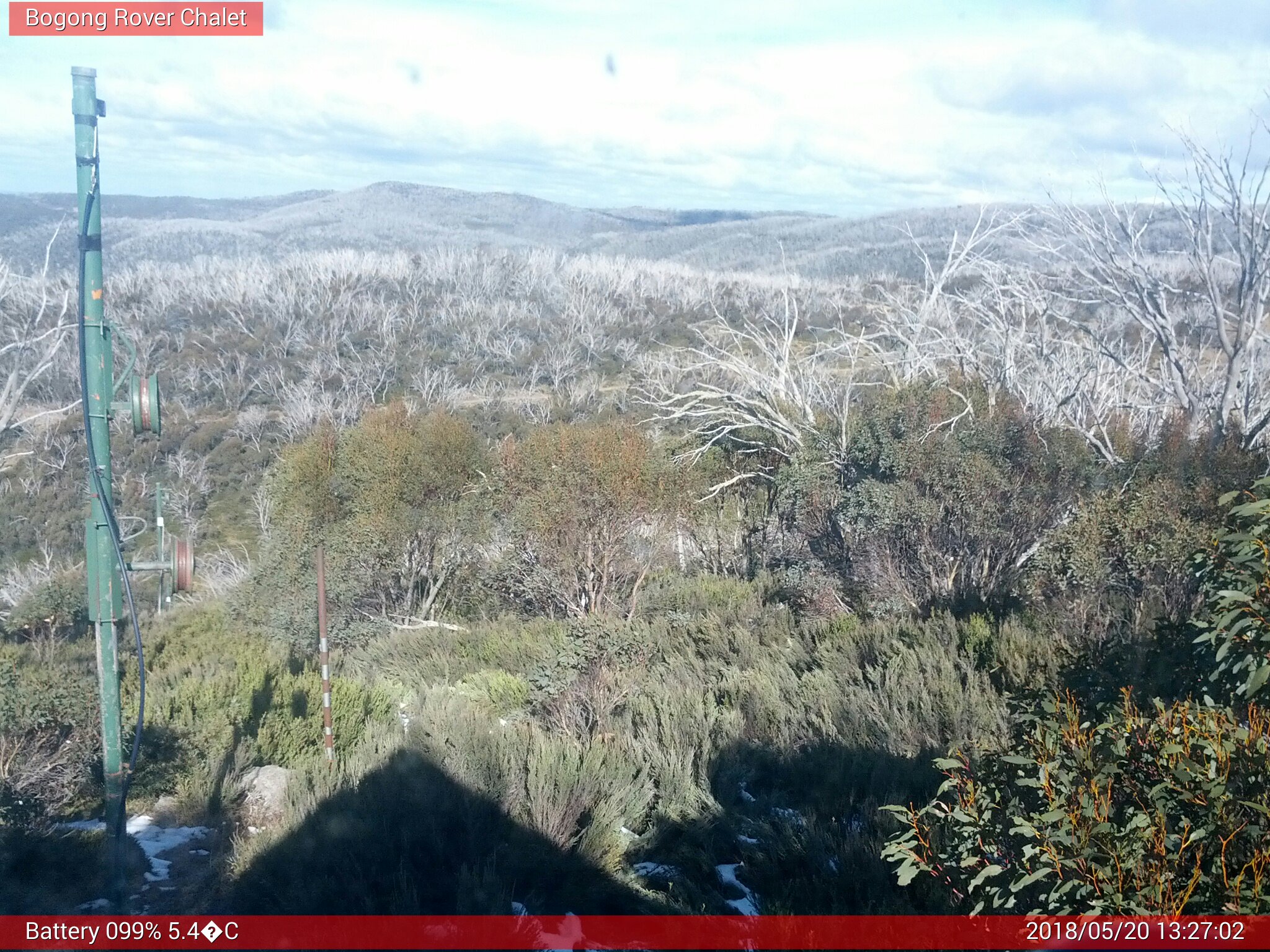 Bogong Web Cam 1:27pm Sunday 20th of May 2018