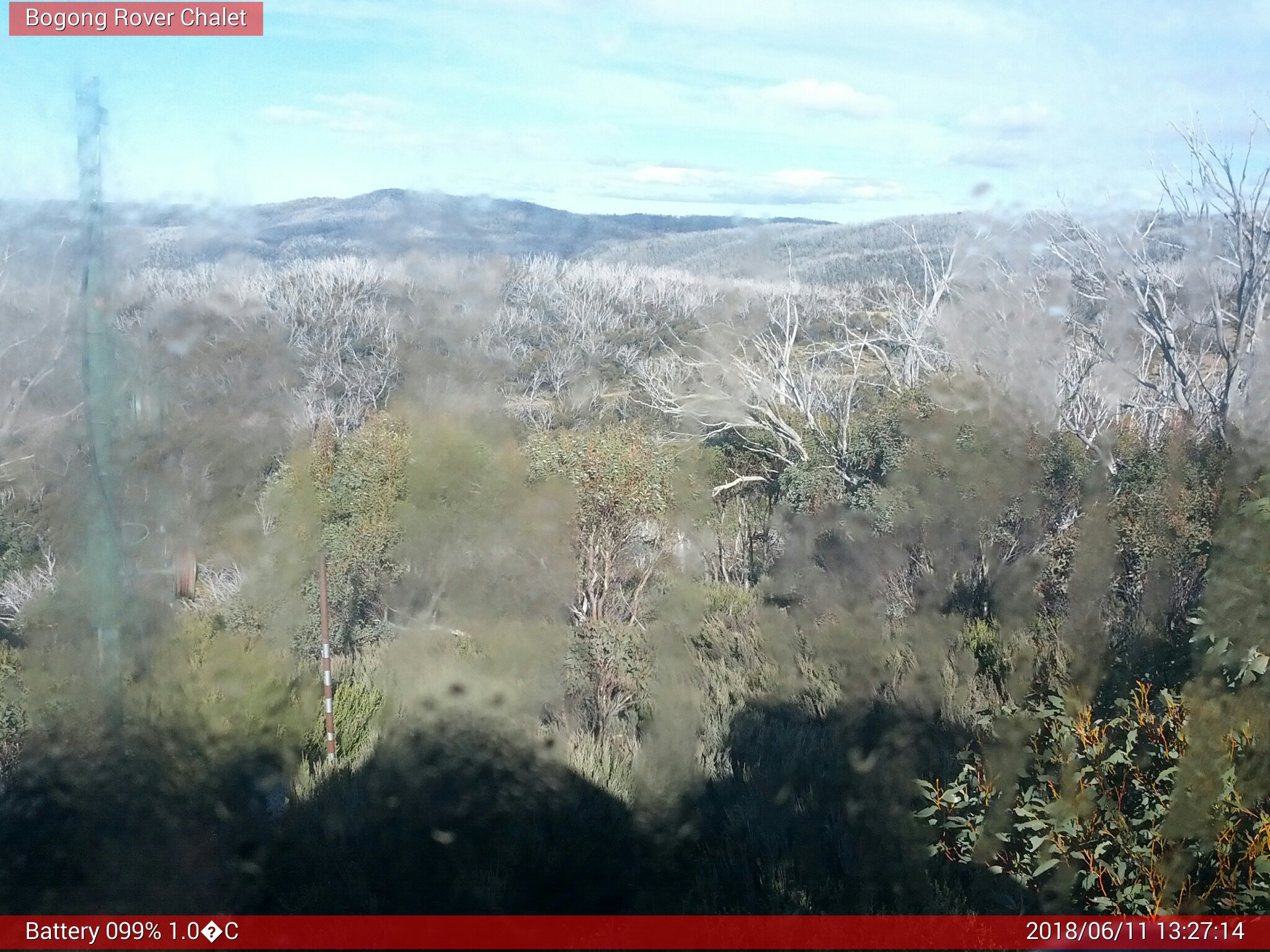 Bogong Web Cam 1:27pm Monday 11th of June 2018