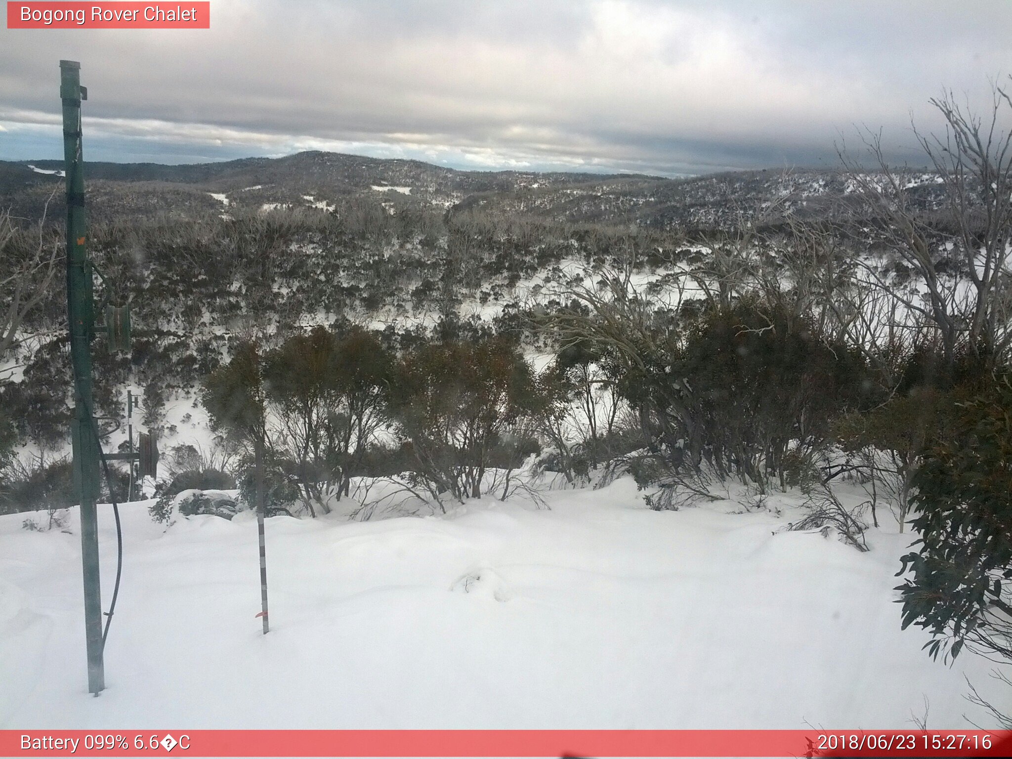 Bogong Web Cam 3:27pm Saturday 23rd of June 2018