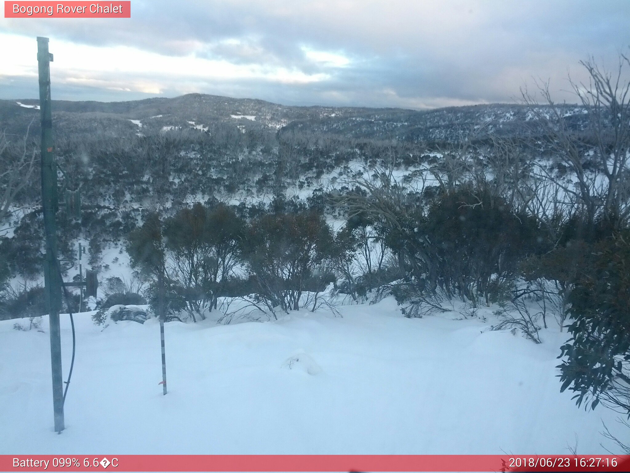 Bogong Web Cam 4:27pm Saturday 23rd of June 2018