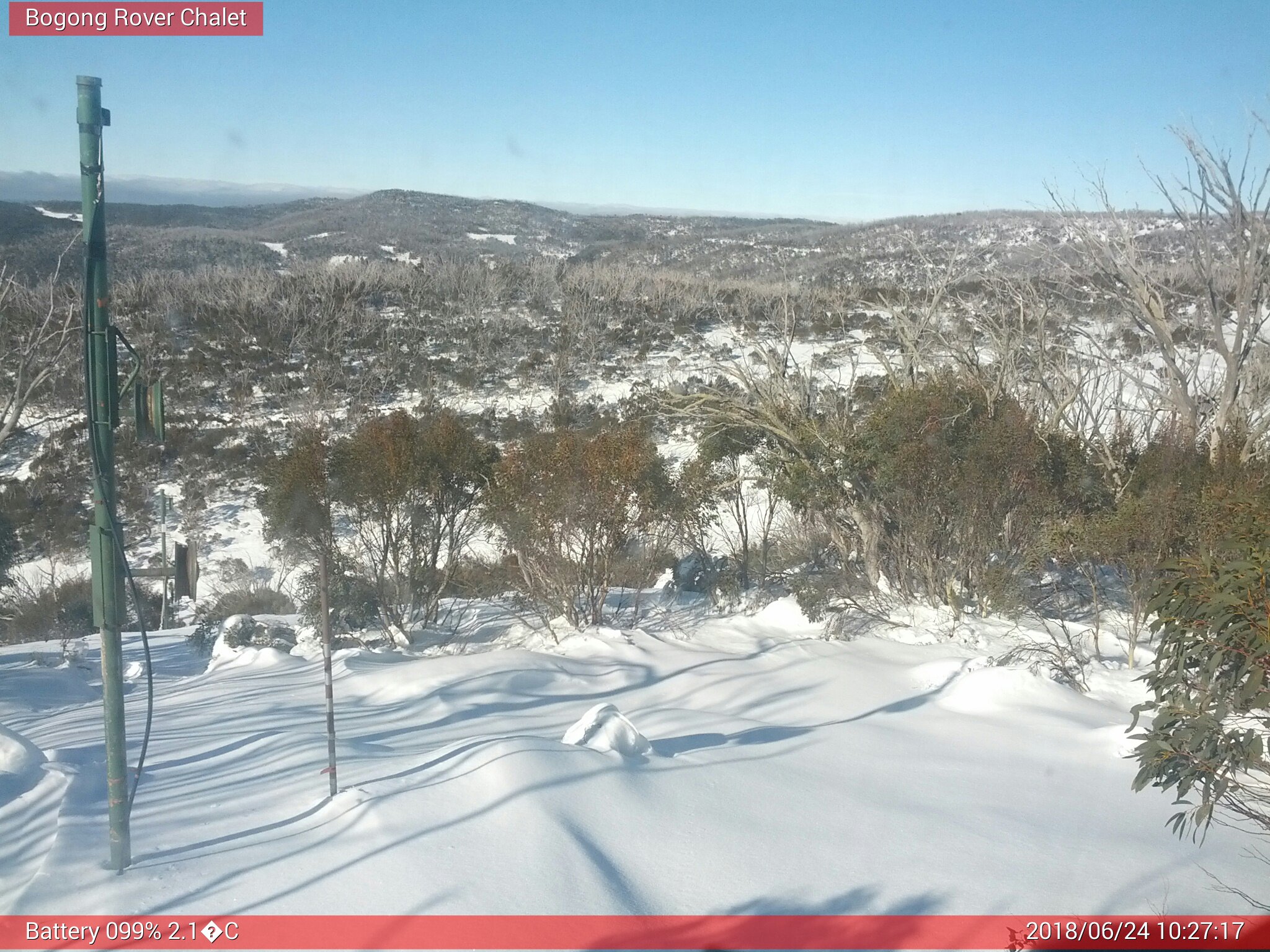 Bogong Web Cam 10:27am Sunday 24th of June 2018