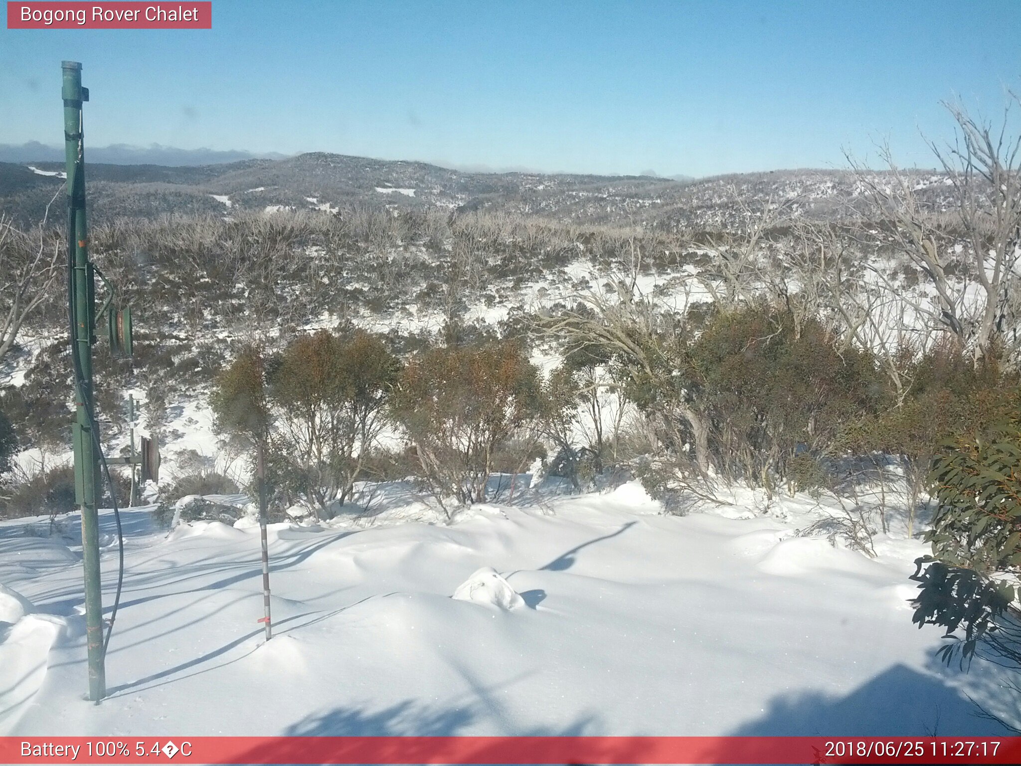 Bogong Web Cam 11:27am Monday 25th of June 2018