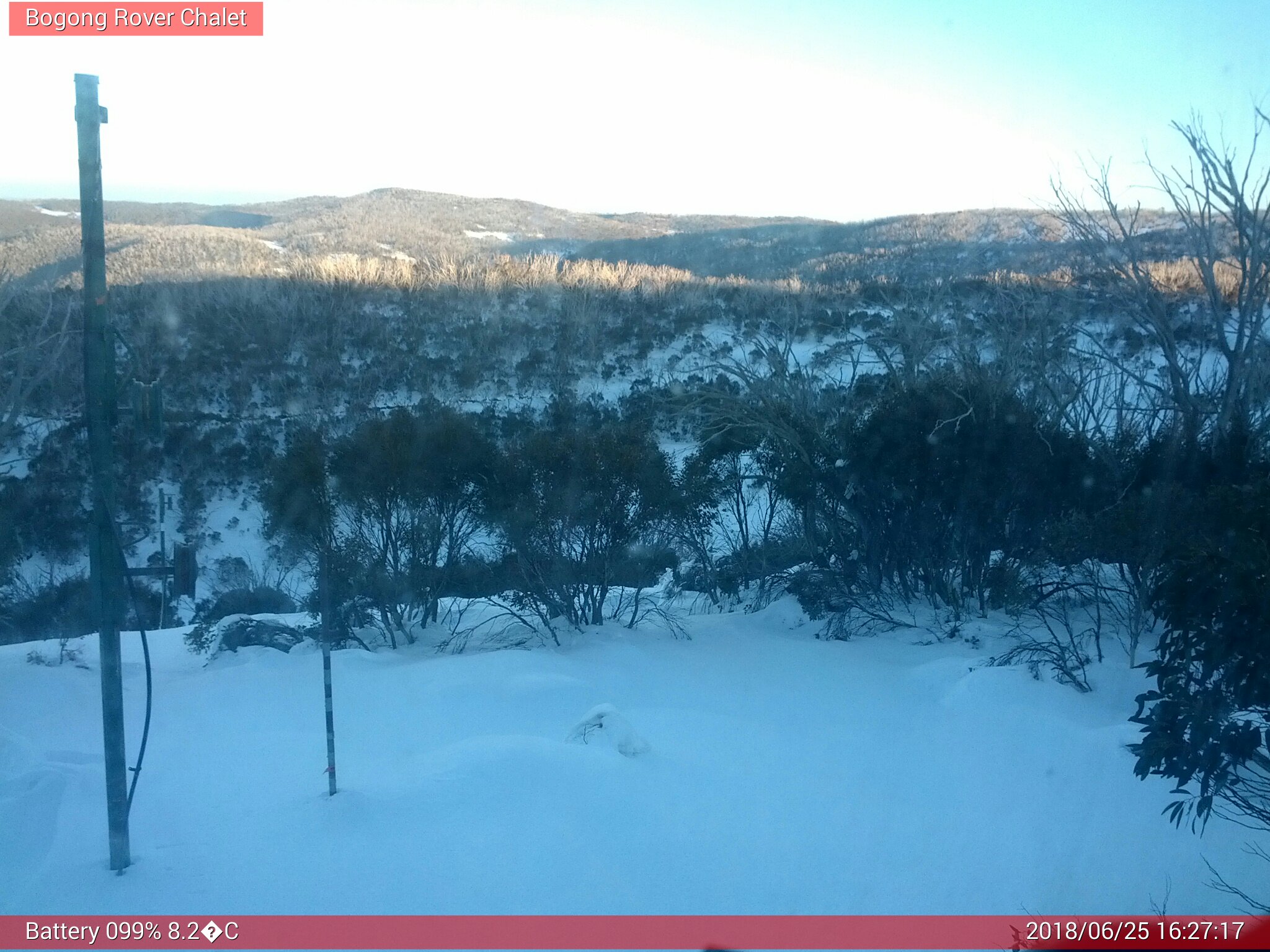 Bogong Web Cam 4:27pm Monday 25th of June 2018