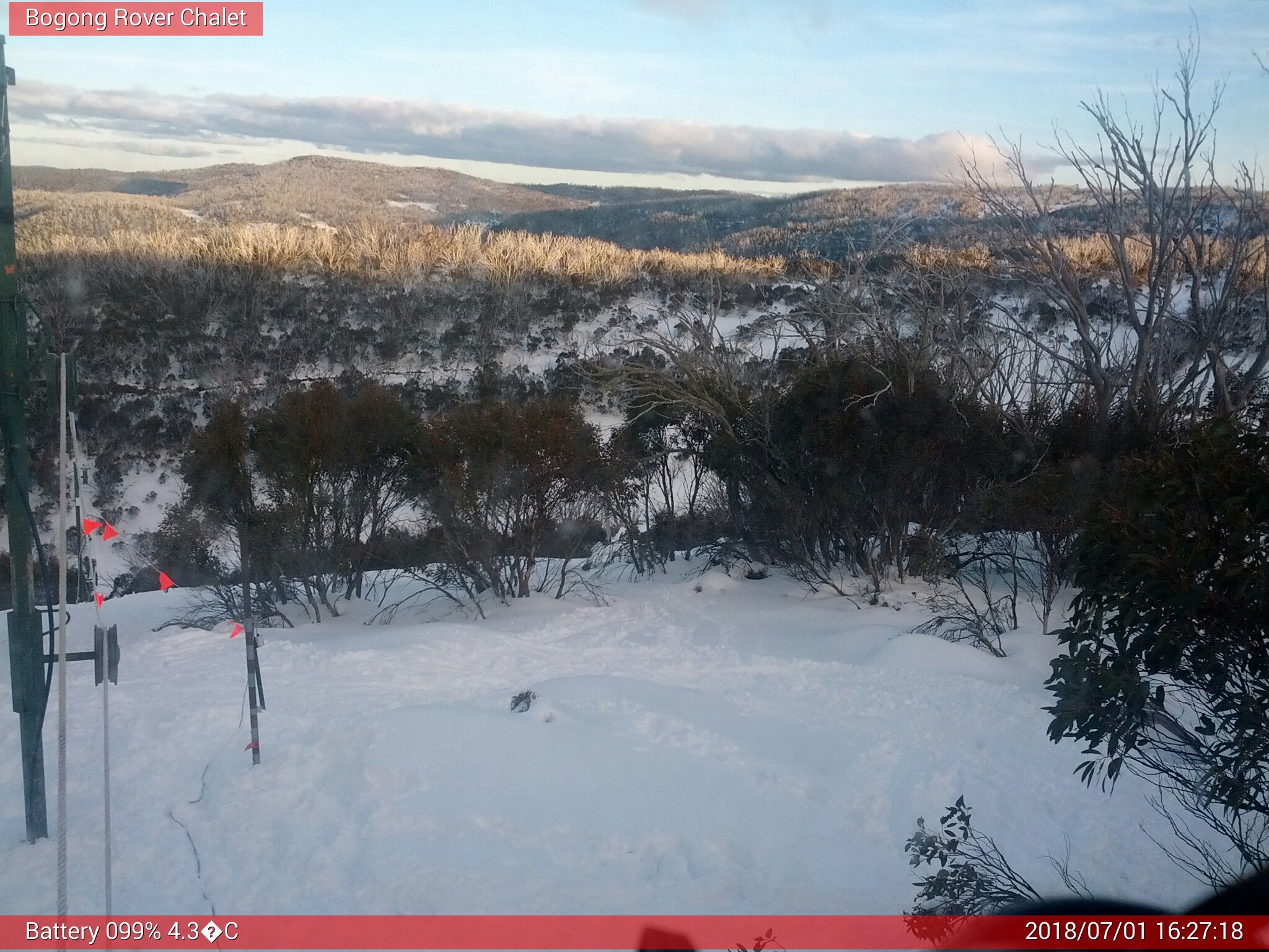 Bogong Web Cam 4:27pm Sunday 1st of July 2018