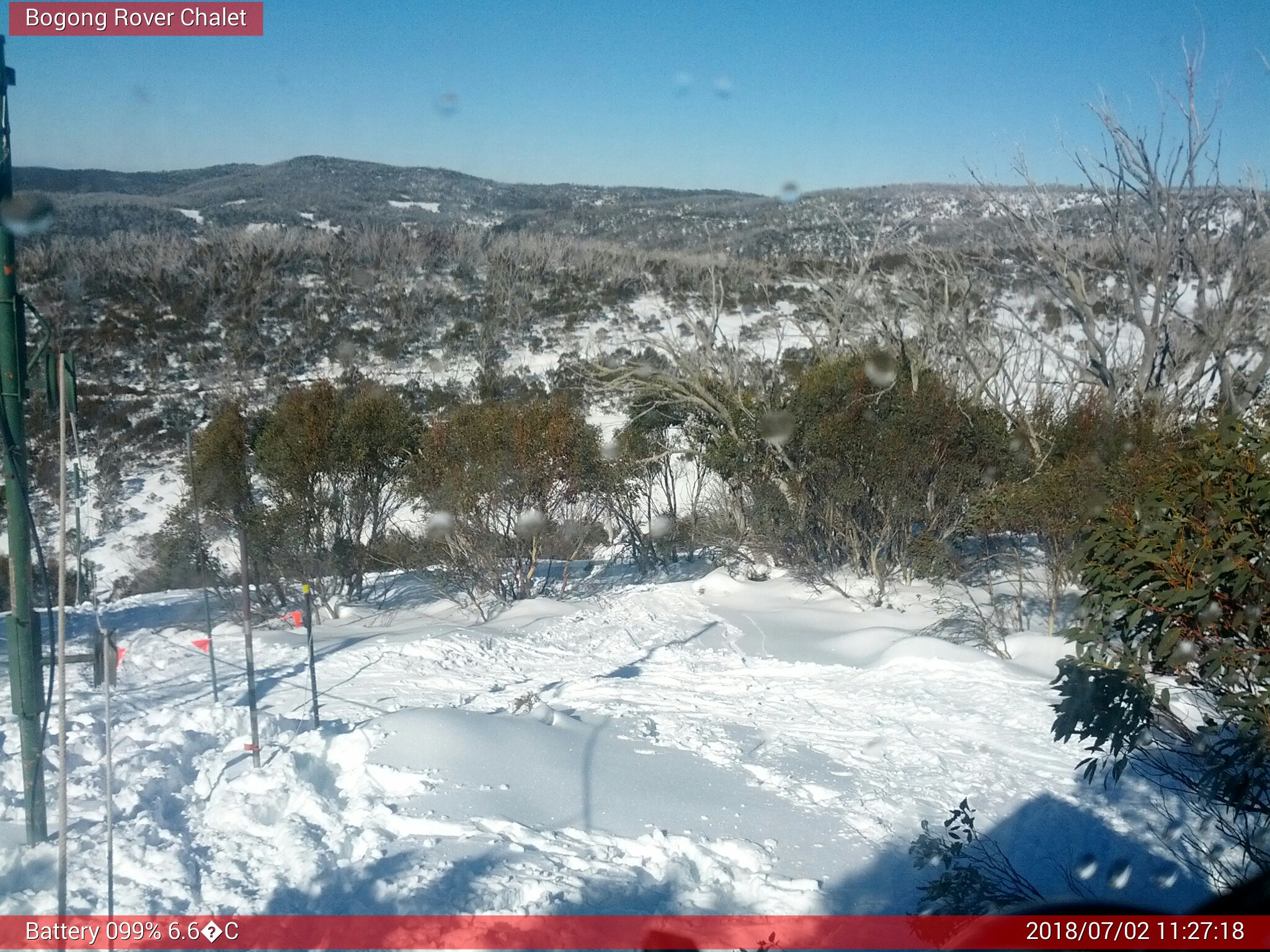 Bogong Web Cam 11:27am Monday 2nd of July 2018