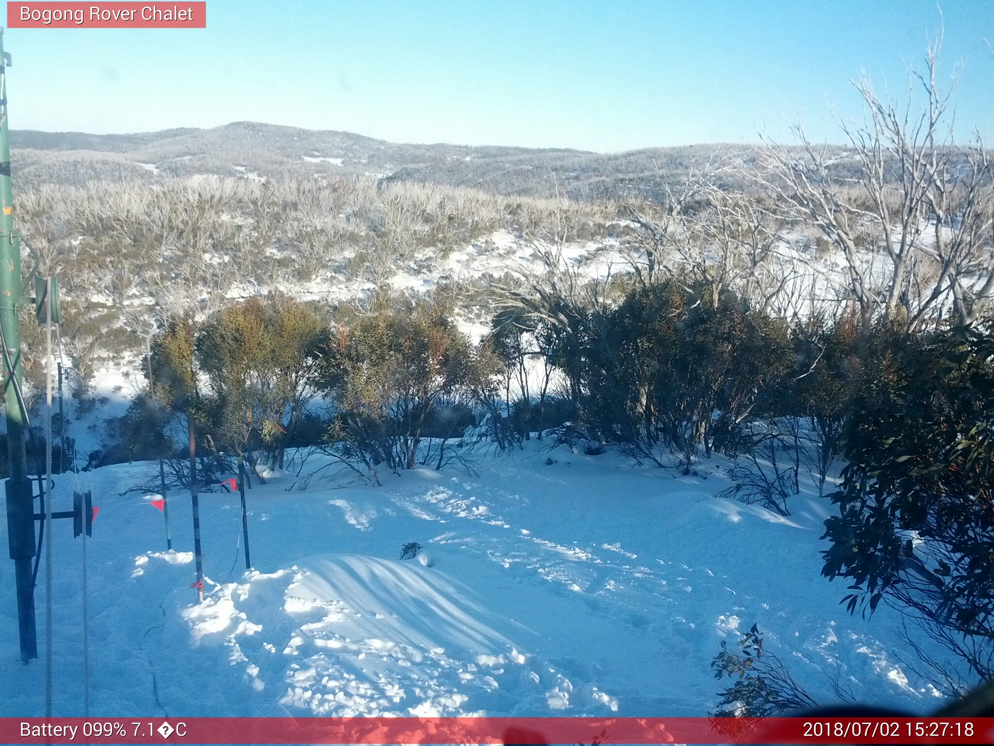 Bogong Web Cam 3:27pm Monday 2nd of July 2018