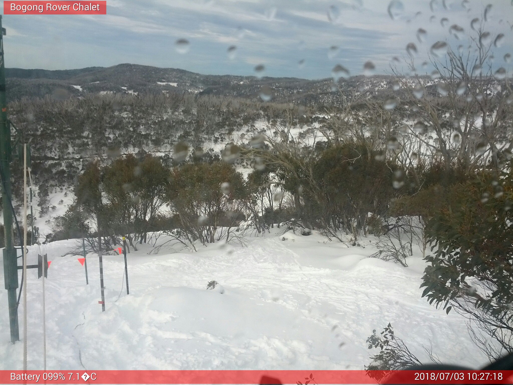 Bogong Web Cam 10:27am Tuesday 3rd of July 2018