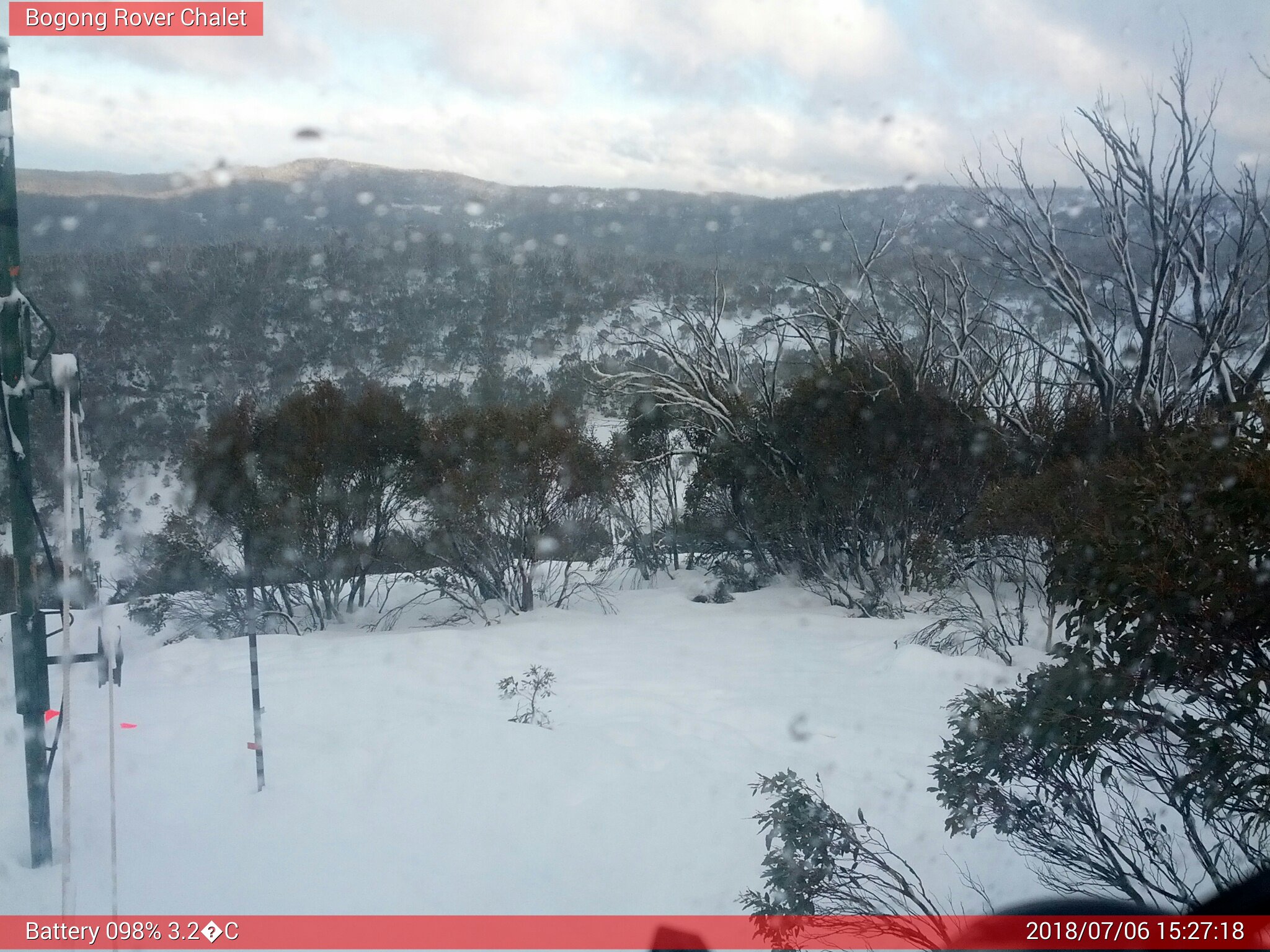 Bogong Web Cam 3:27pm Friday 6th of July 2018