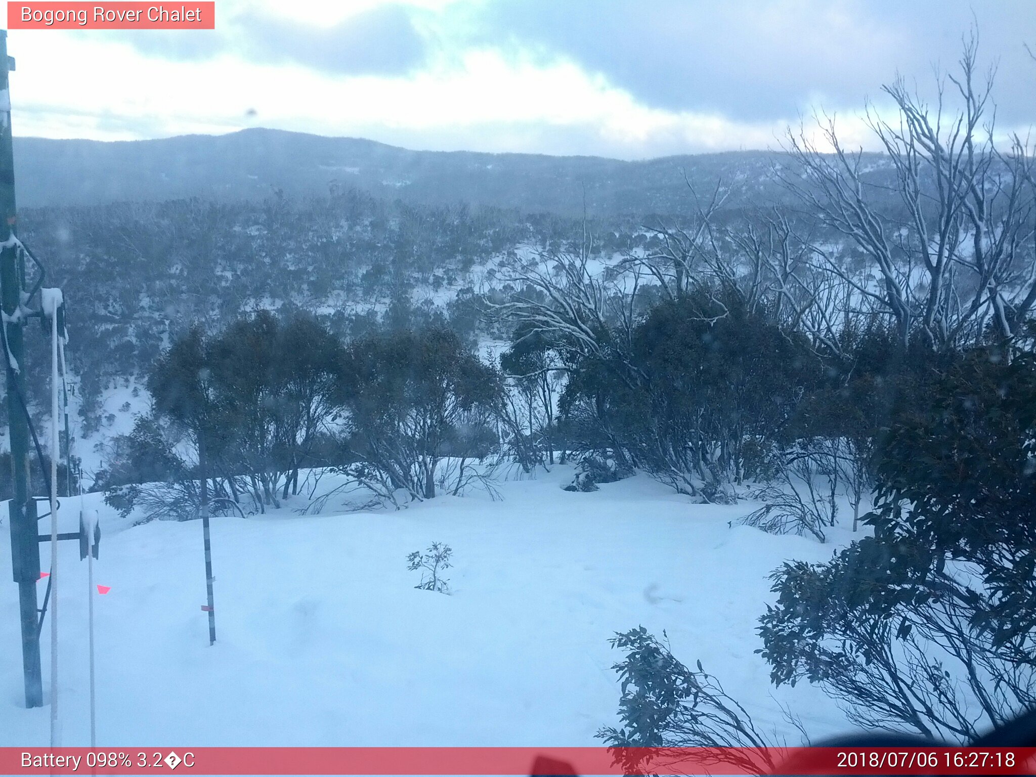 Bogong Web Cam 4:27pm Friday 6th of July 2018