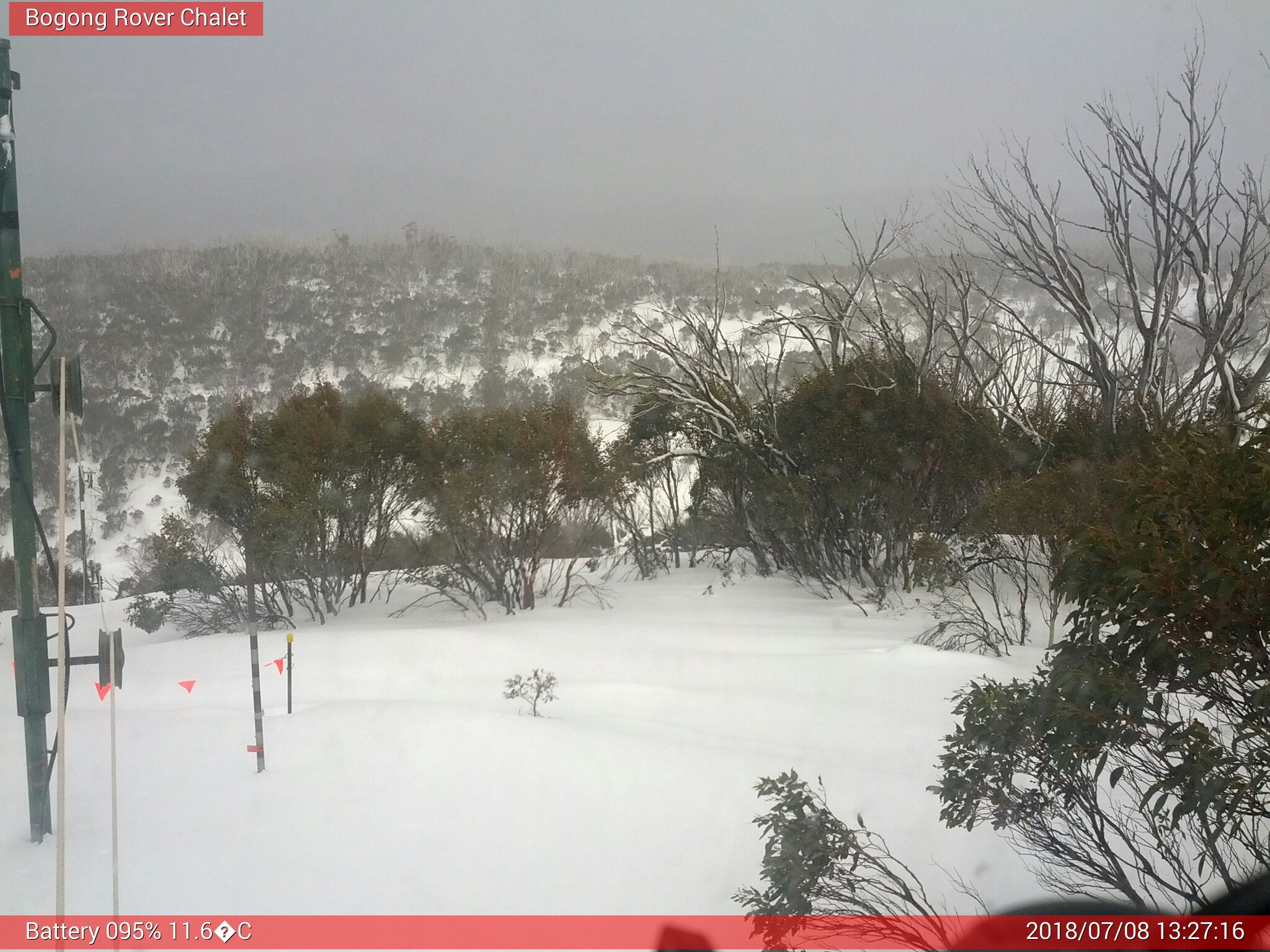 Bogong Web Cam 1:27pm Sunday 8th of July 2018