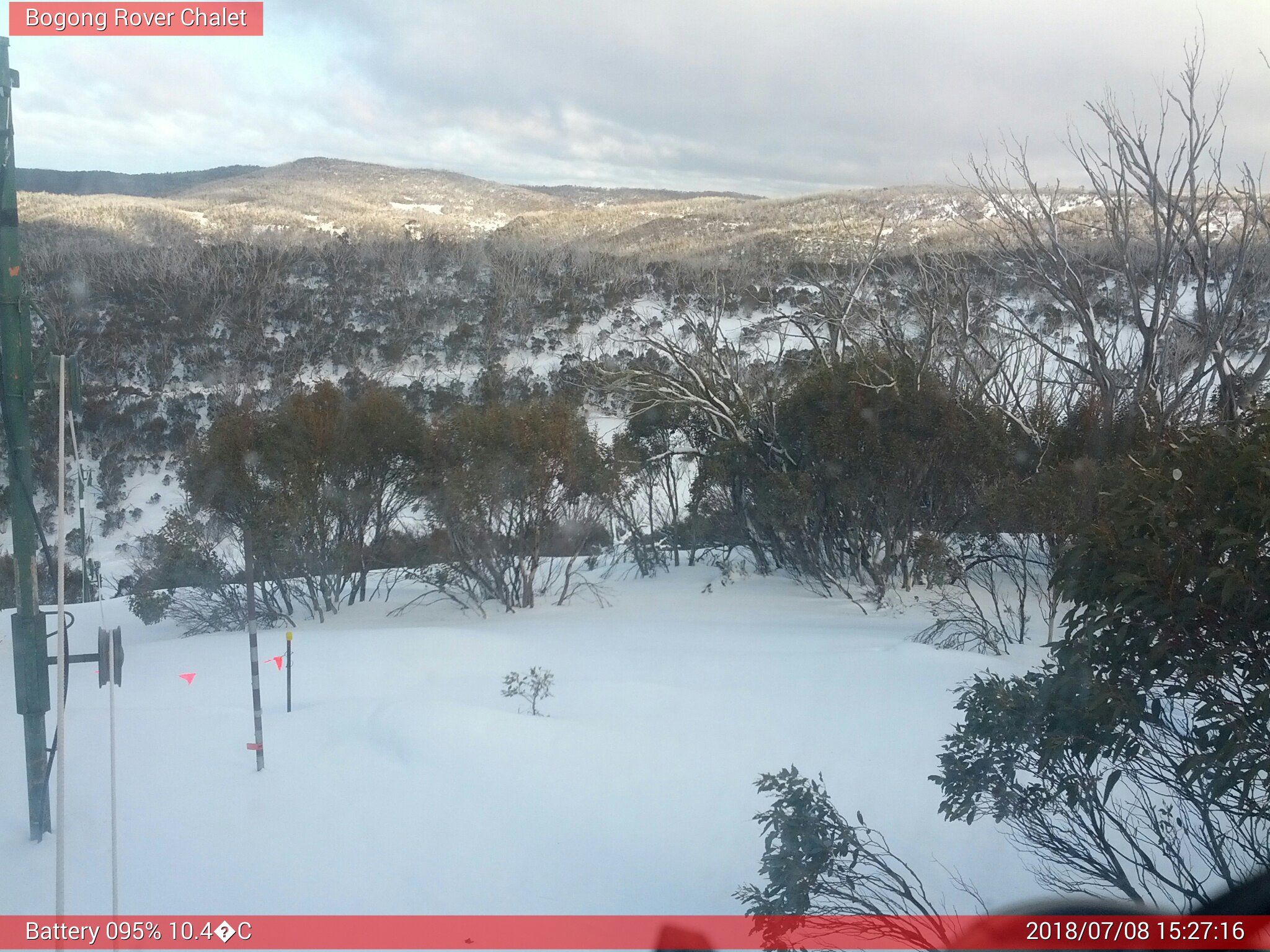 Bogong Web Cam 3:27pm Sunday 8th of July 2018