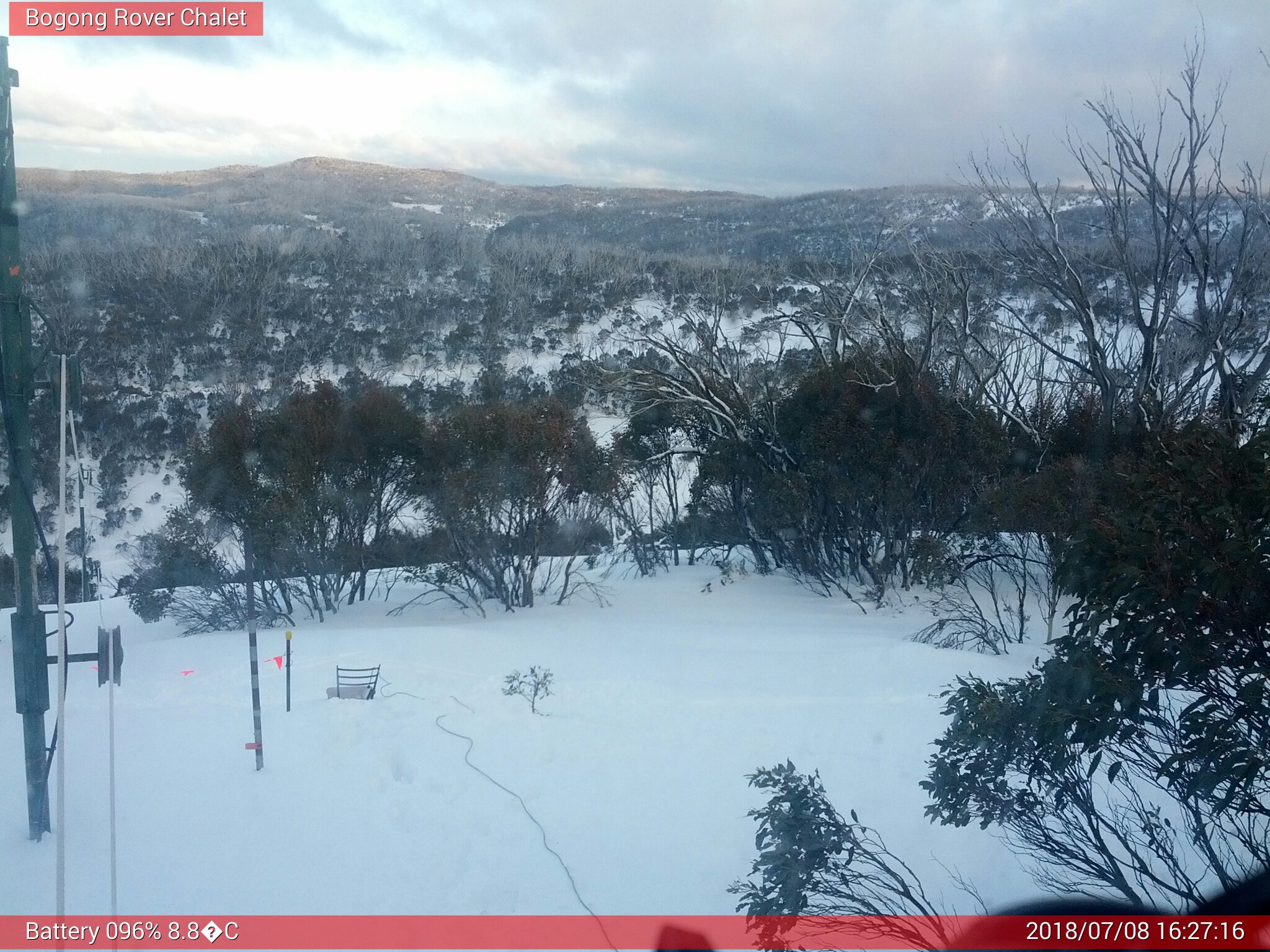 Bogong Web Cam 4:27pm Sunday 8th of July 2018