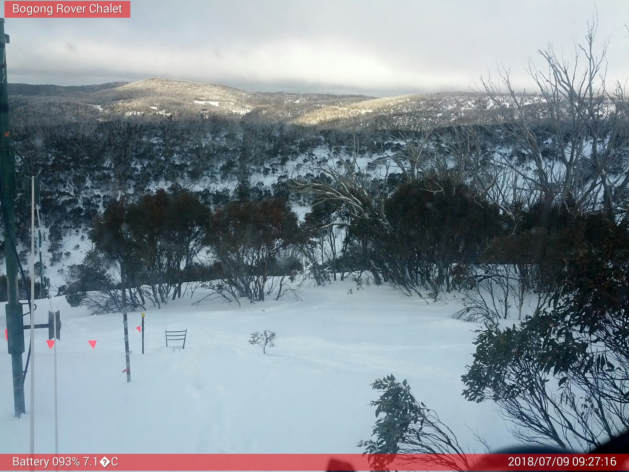 Bogong Web Cam 9:27am Monday 9th of July 2018