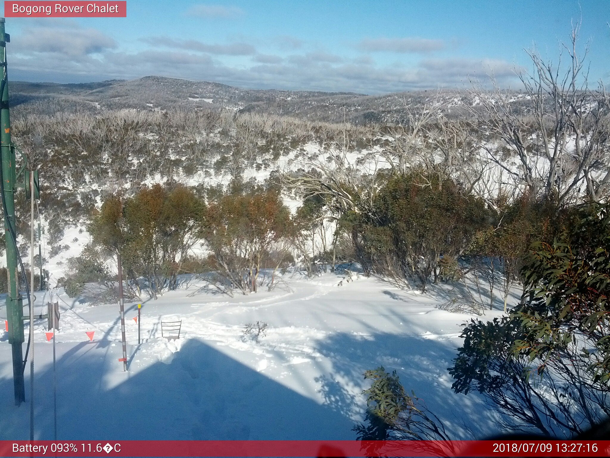 Bogong Web Cam 1:27pm Monday 9th of July 2018