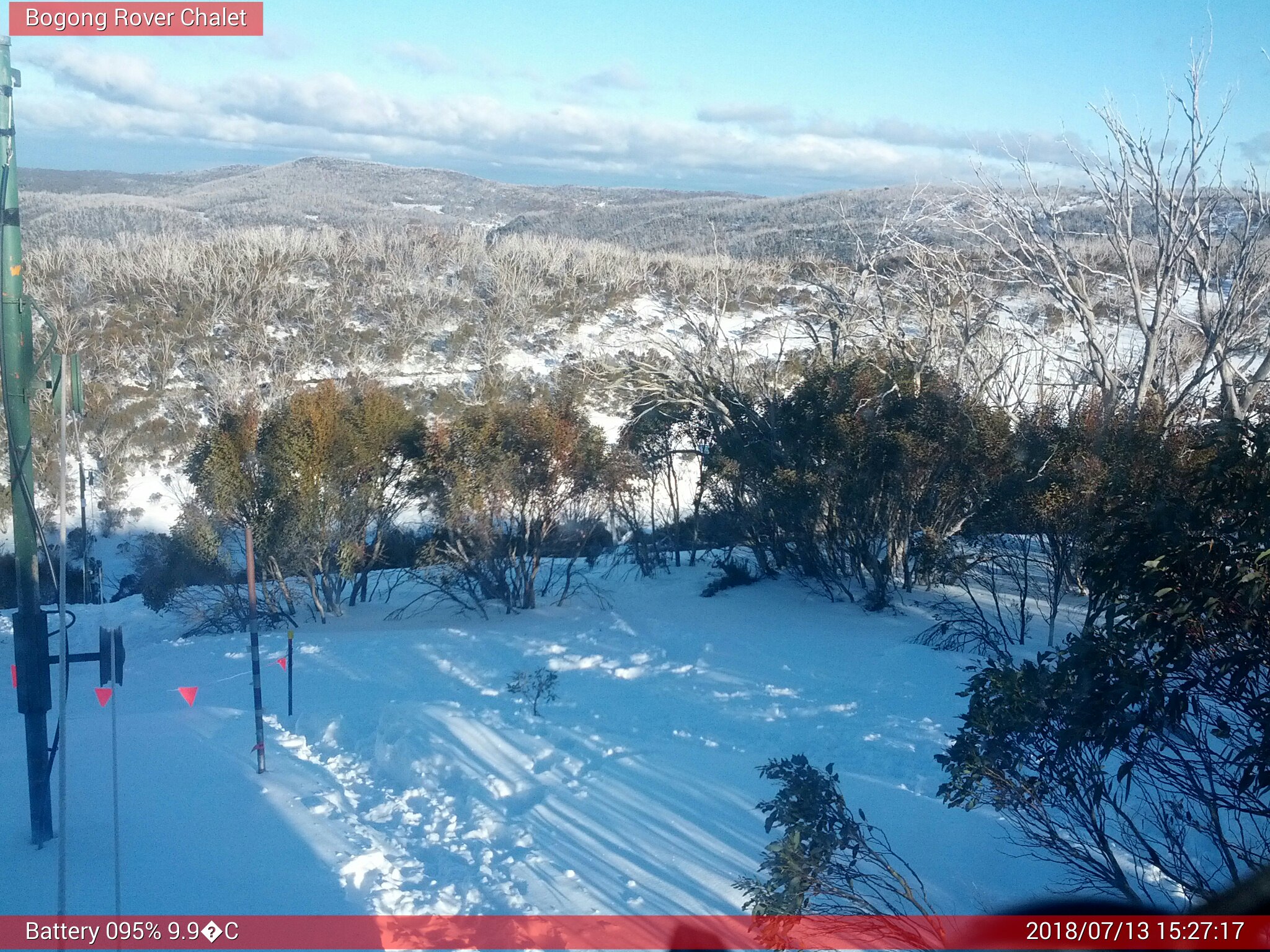 Bogong Web Cam 3:27pm Friday 13th of July 2018