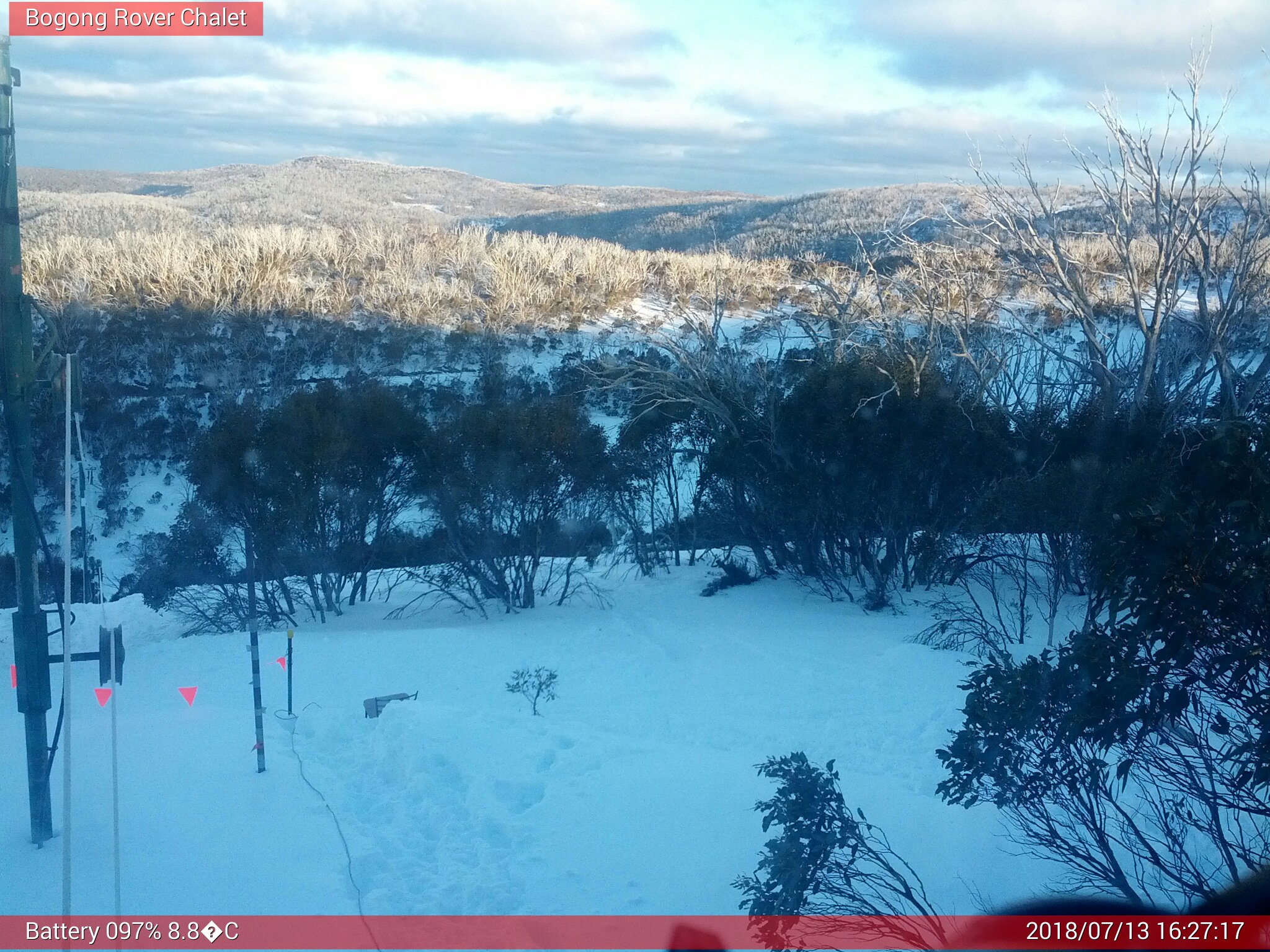 Bogong Web Cam 4:27pm Friday 13th of July 2018