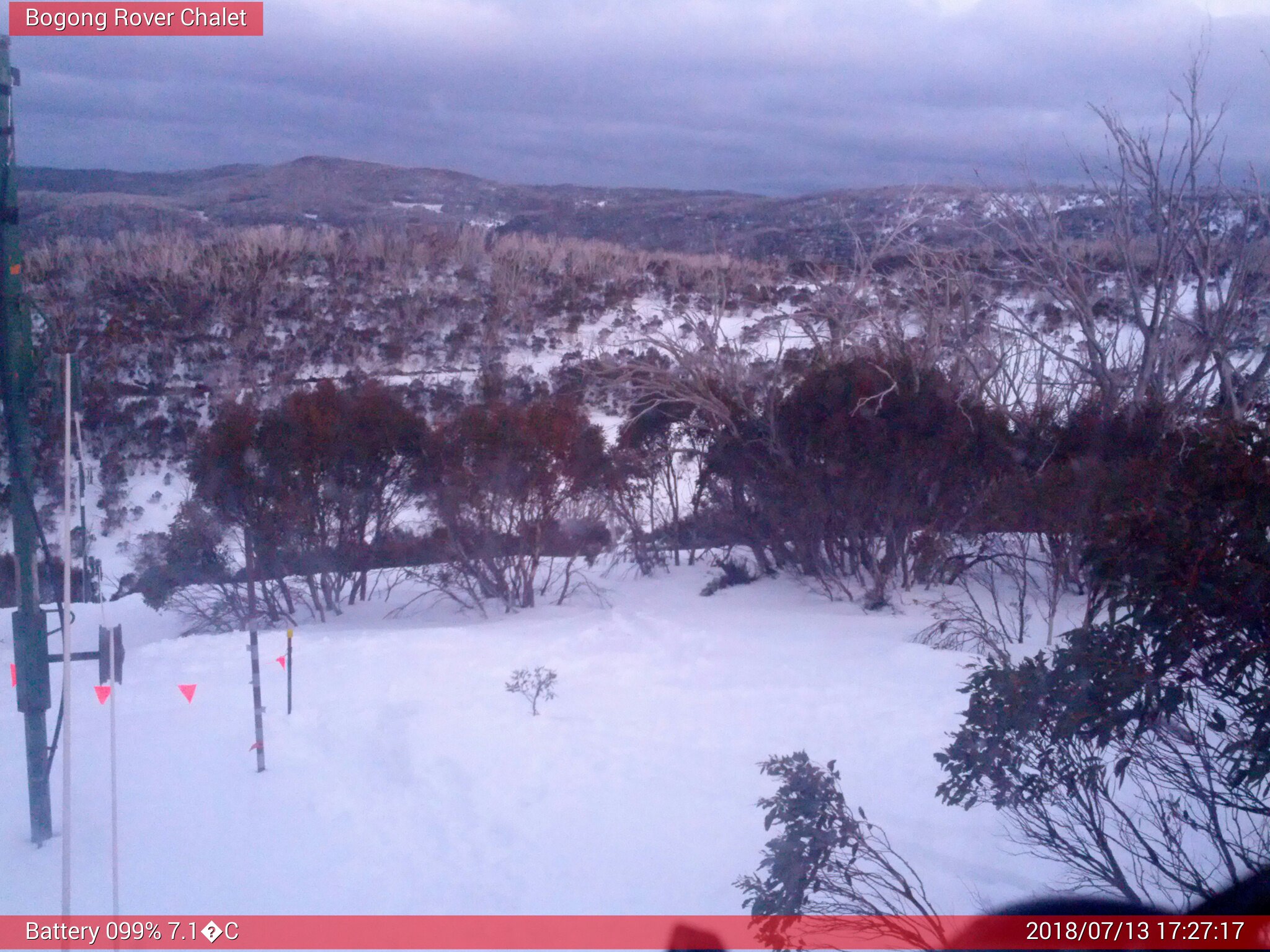 Bogong Web Cam 5:27pm Friday 13th of July 2018