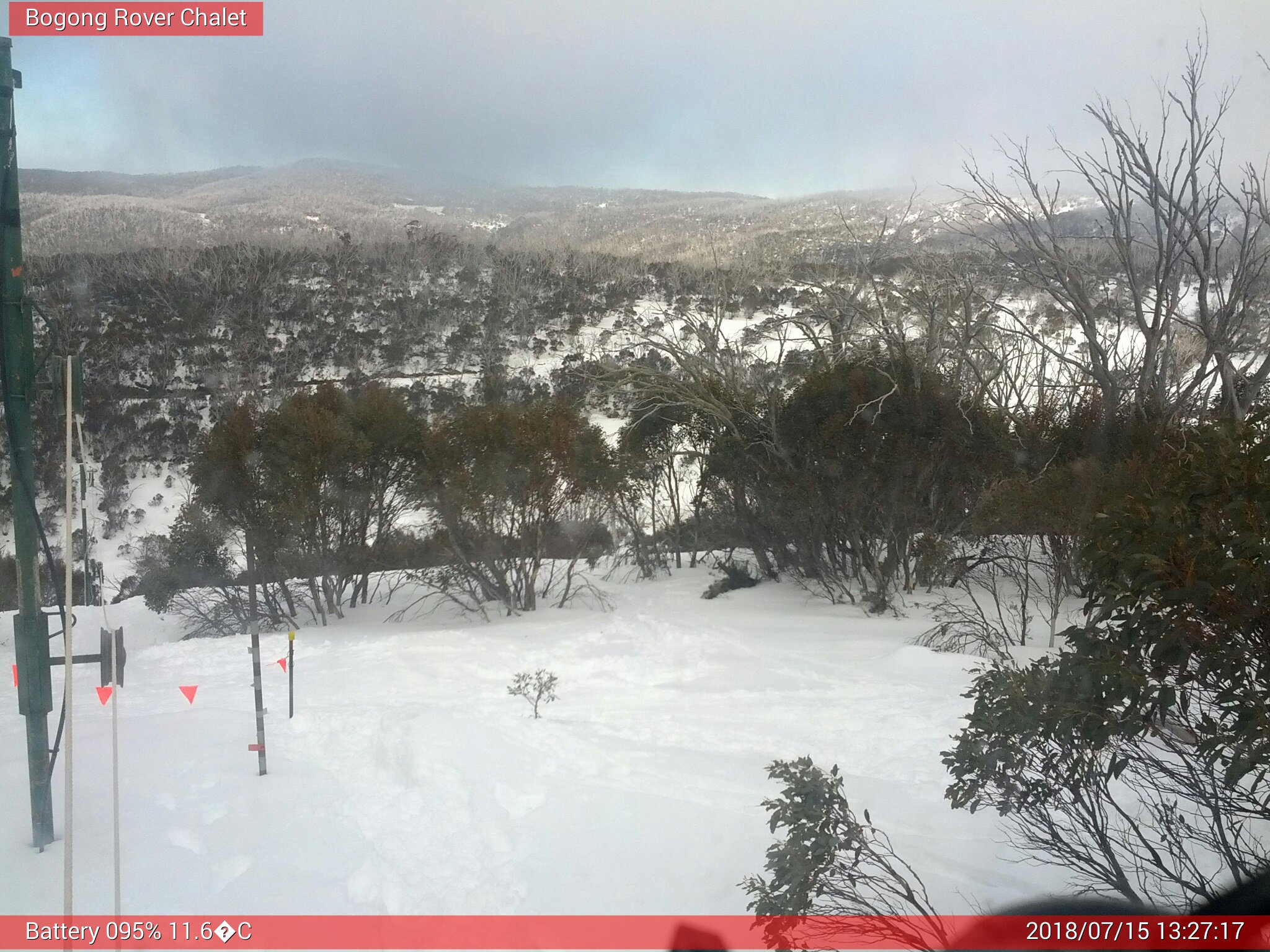 Bogong Web Cam 1:27pm Sunday 15th of July 2018