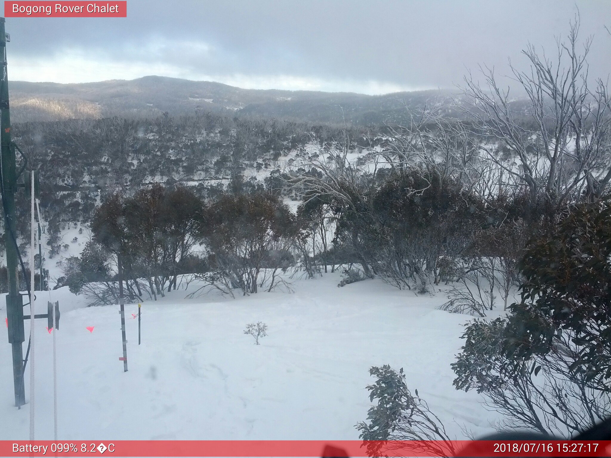 Bogong Web Cam 3:27pm Monday 16th of July 2018