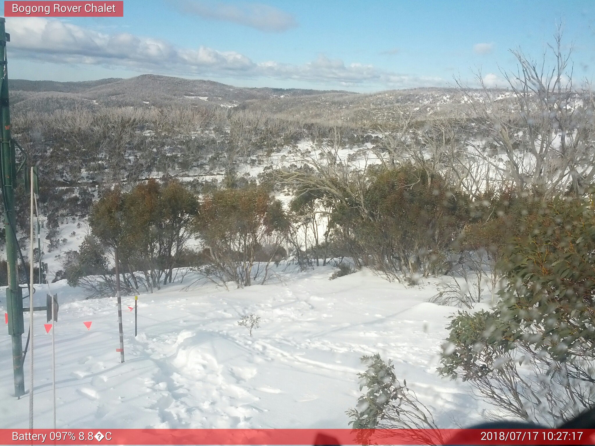 Bogong Web Cam 10:27am Tuesday 17th of July 2018