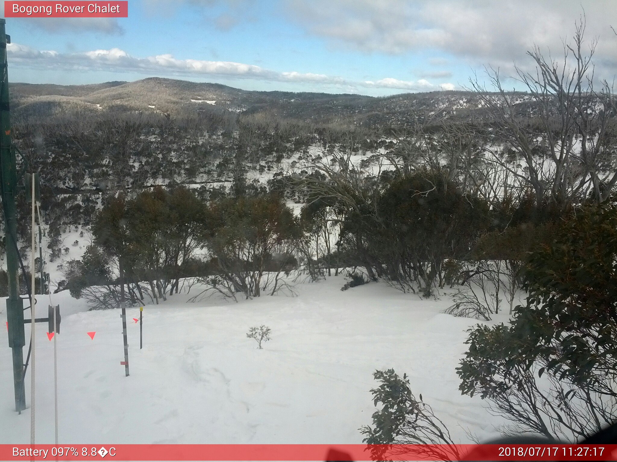 Bogong Web Cam 11:27am Tuesday 17th of July 2018