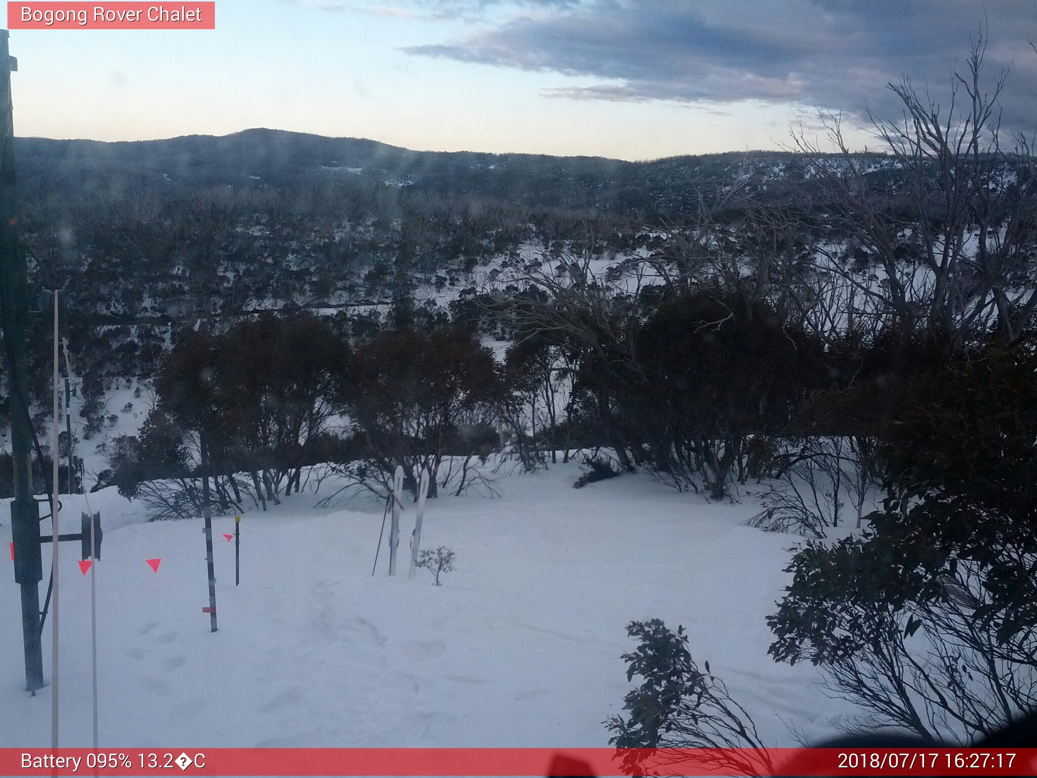 Bogong Web Cam 4:27pm Tuesday 17th of July 2018