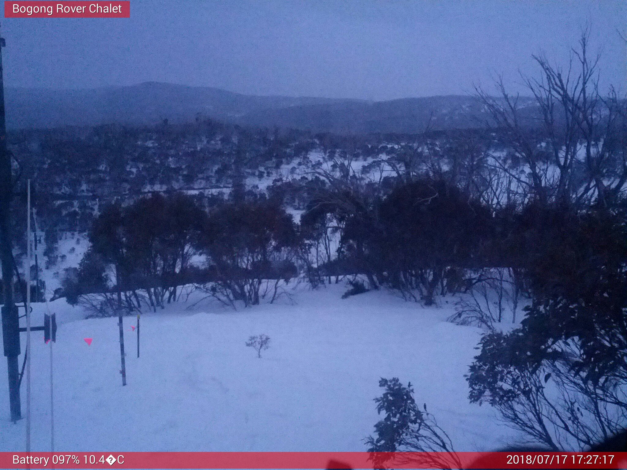 Bogong Web Cam 5:27pm Tuesday 17th of July 2018