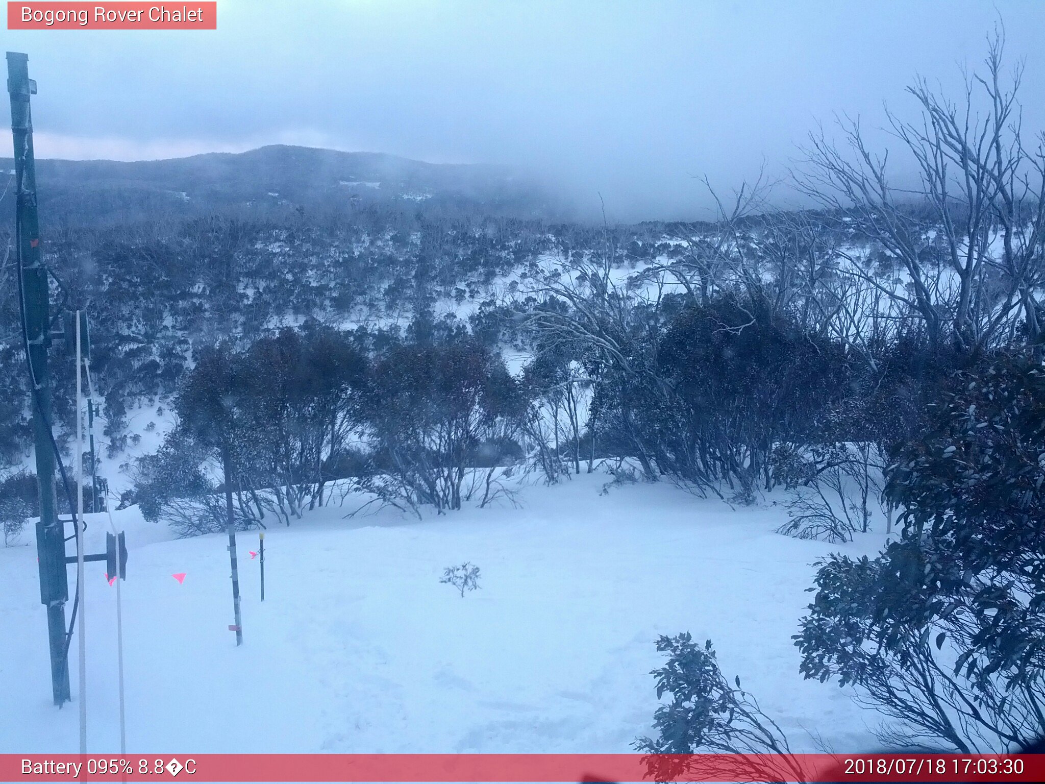 Bogong Web Cam 5:03pm Wednesday 18th of July 2018