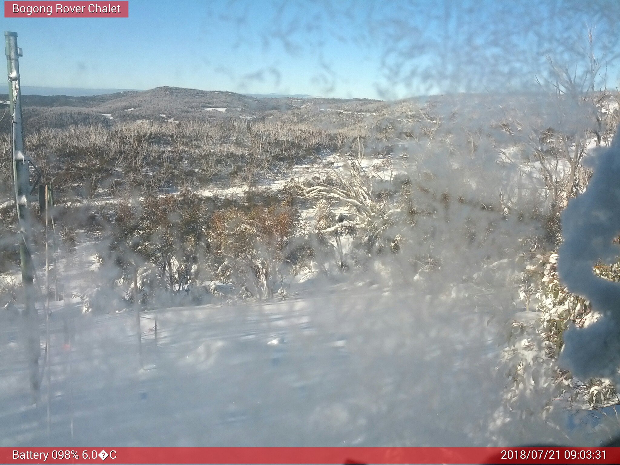 Bogong Web Cam 9:03am Saturday 21st of July 2018