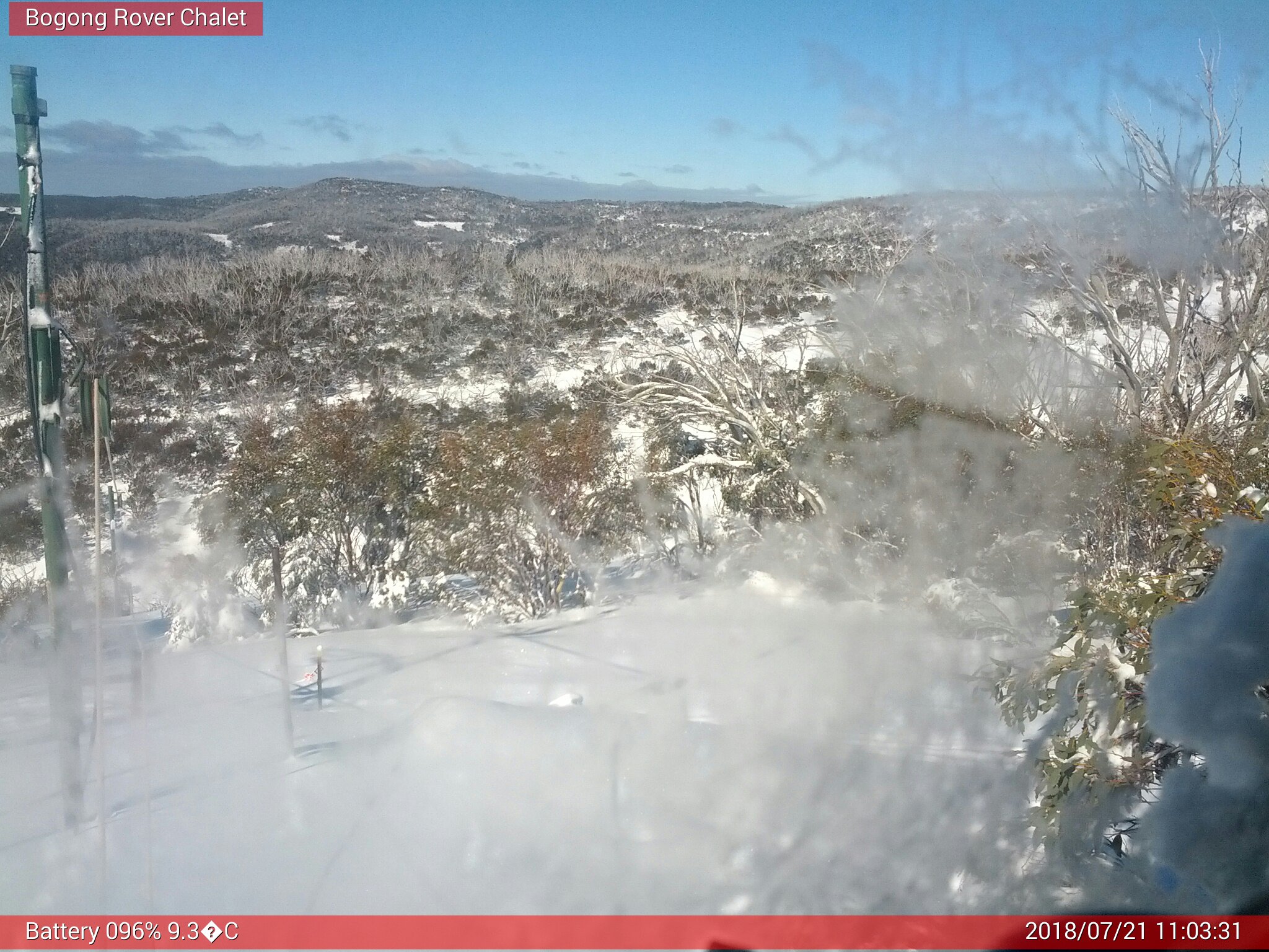 Bogong Web Cam 11:03am Saturday 21st of July 2018